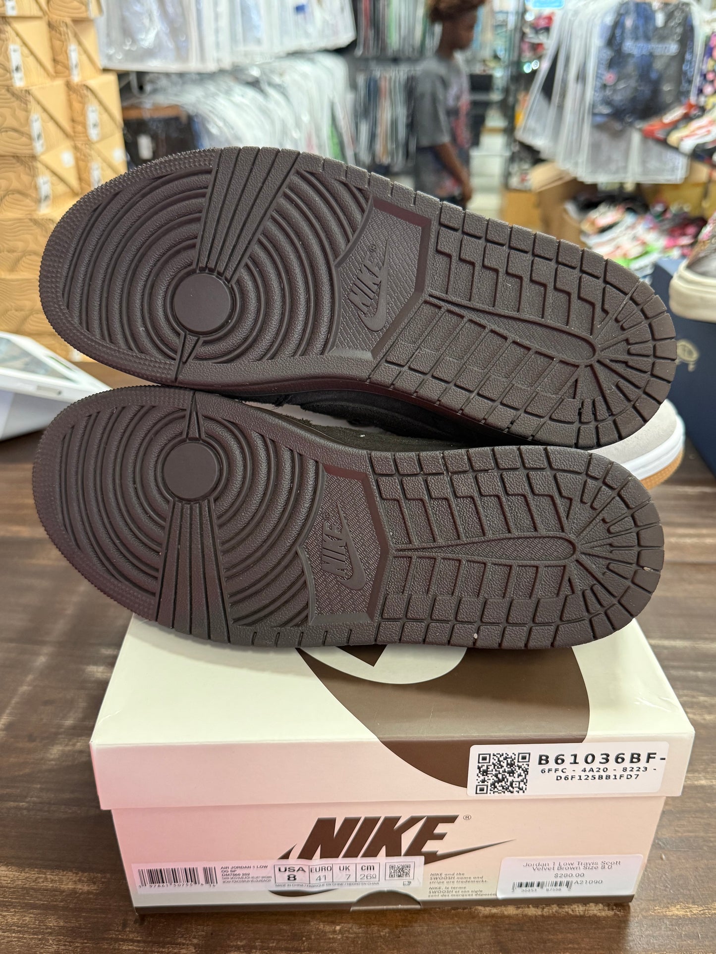 Jordan 1 Low Travis Scott Velvet Brown
