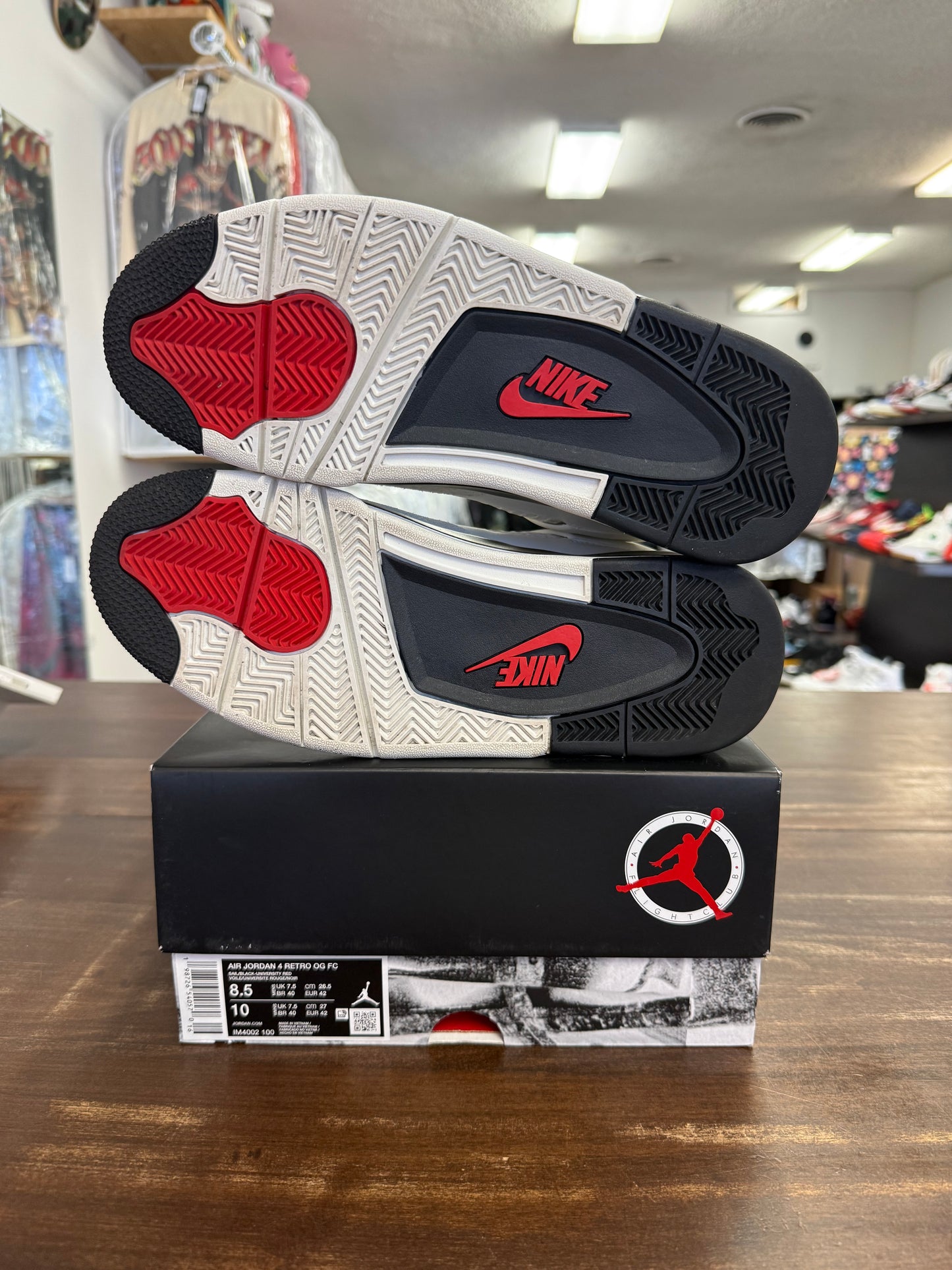 Jordan 4 Retro Flight Club