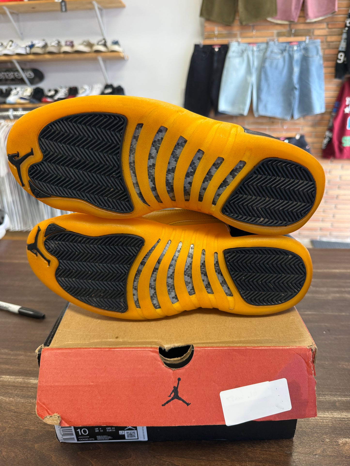 Jordan 12 Retro Black University Gold