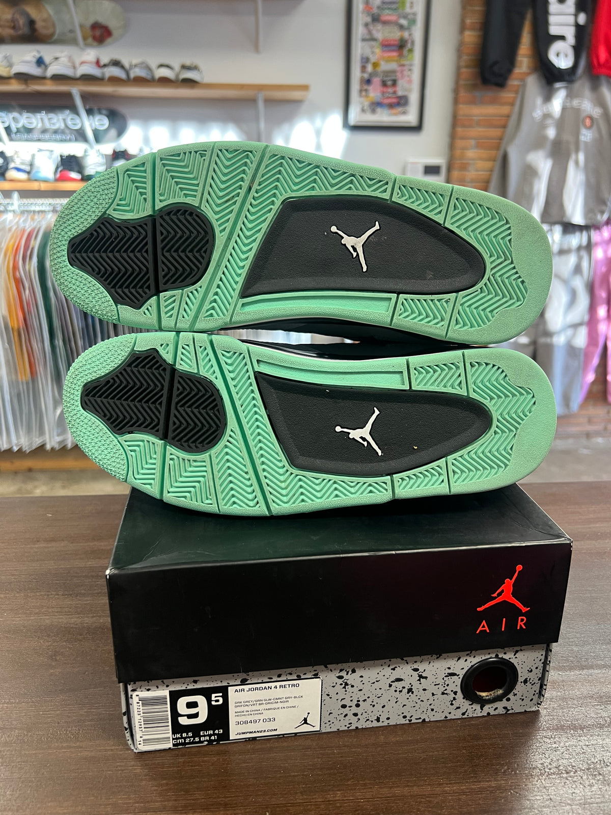 Jordan 4 Green Glow