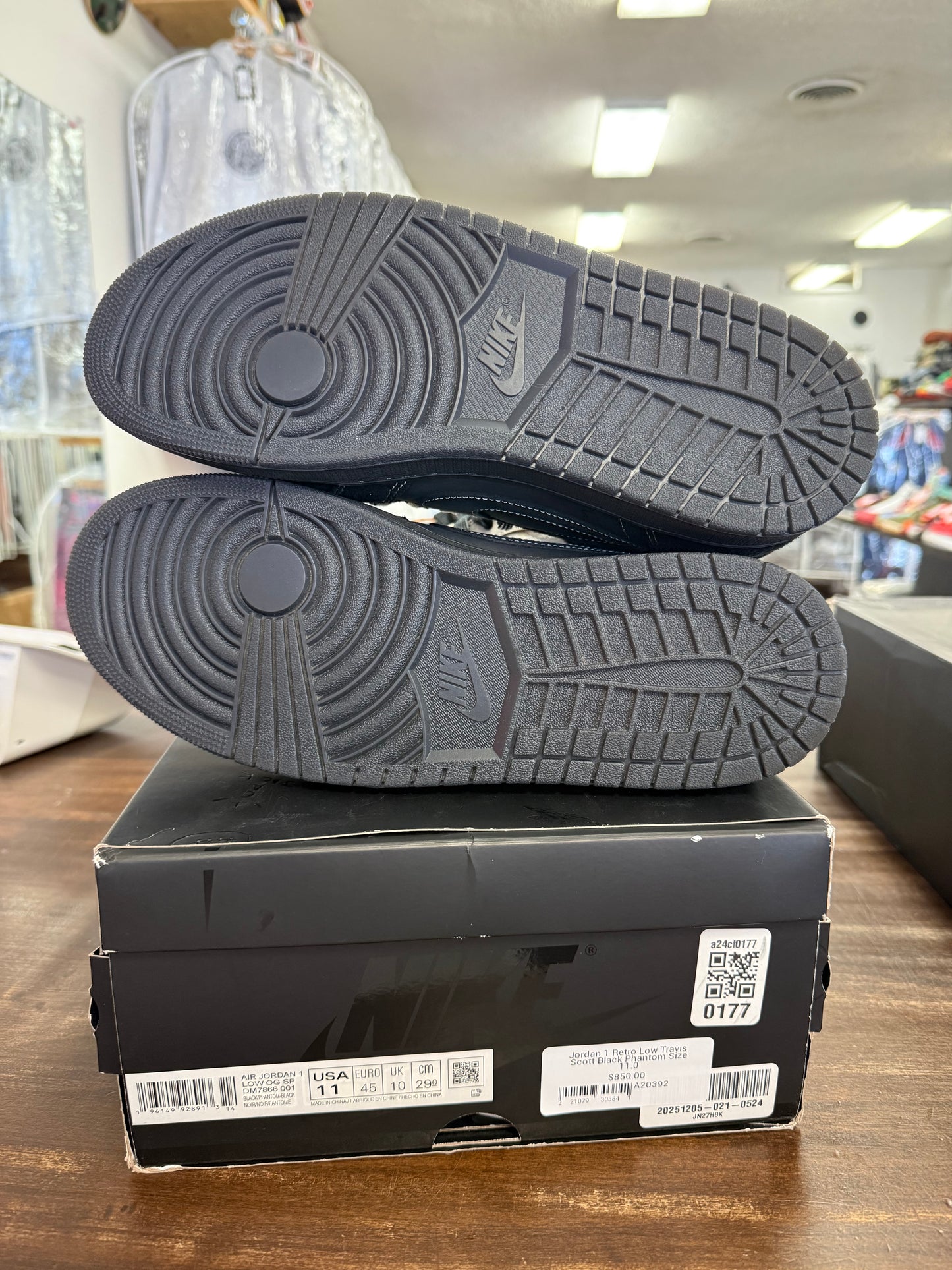 Jordan 1 Retro Low Travis Scott Black Phantom