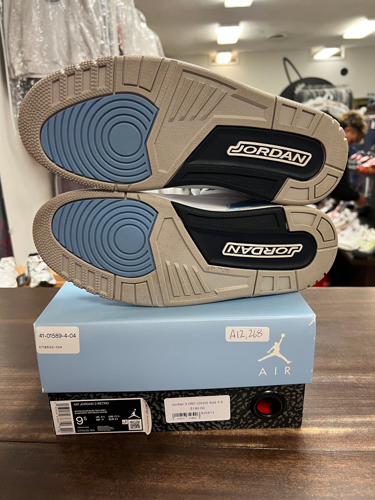 Jordan 3 UNC (2020)