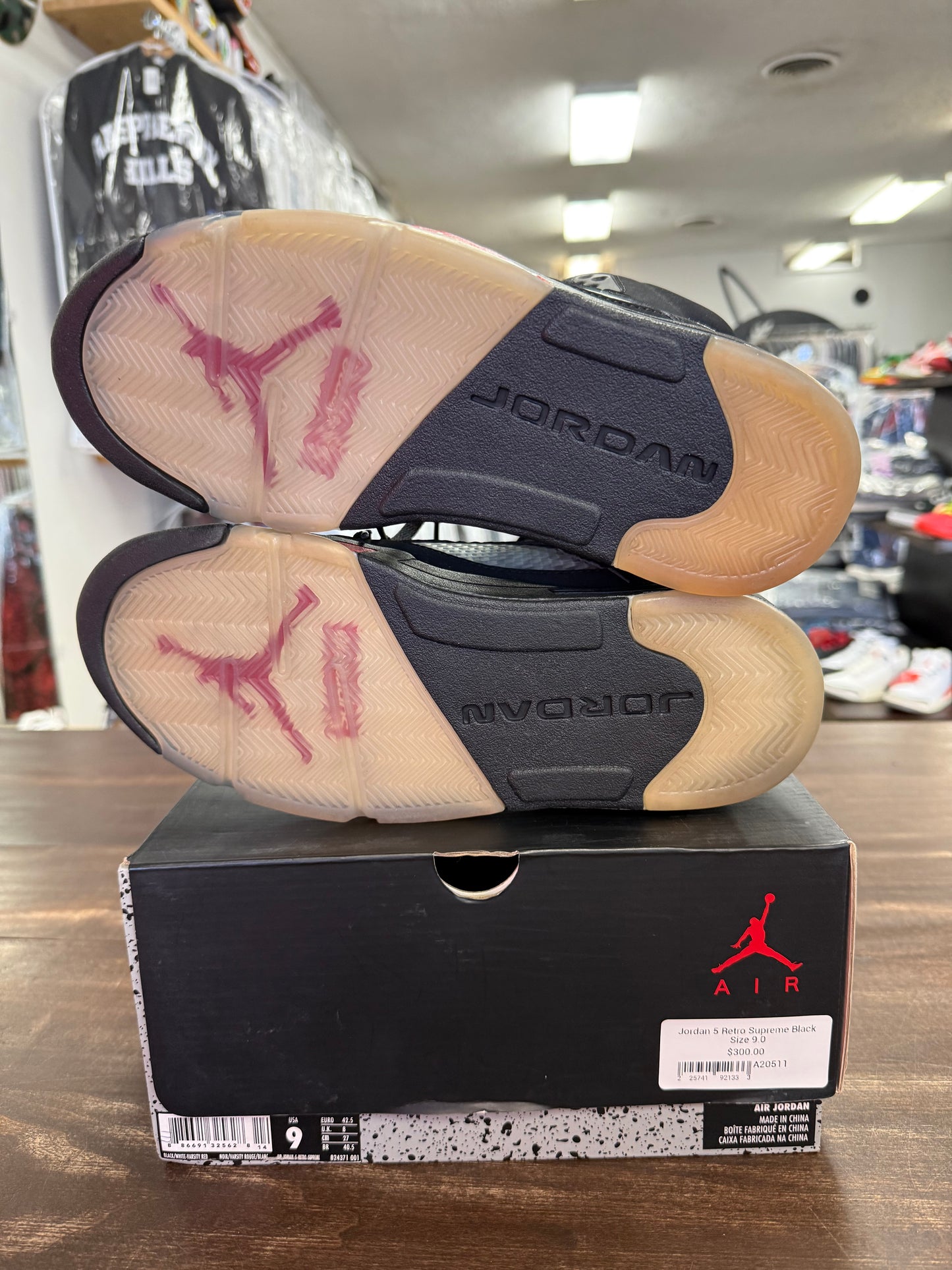 Jordan 5 Retro Supreme Black
