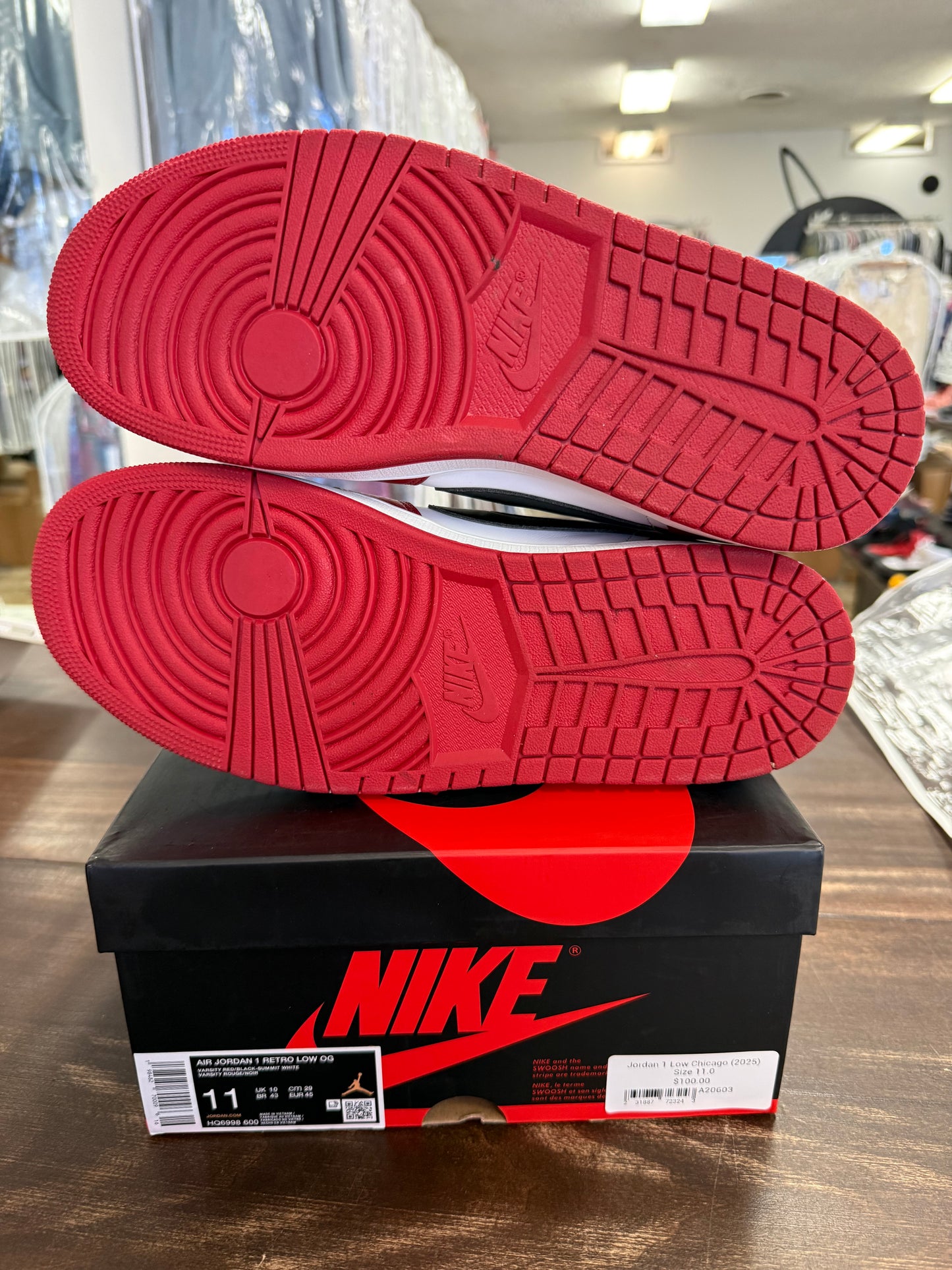Jordan 1 Low Chicago (2025)