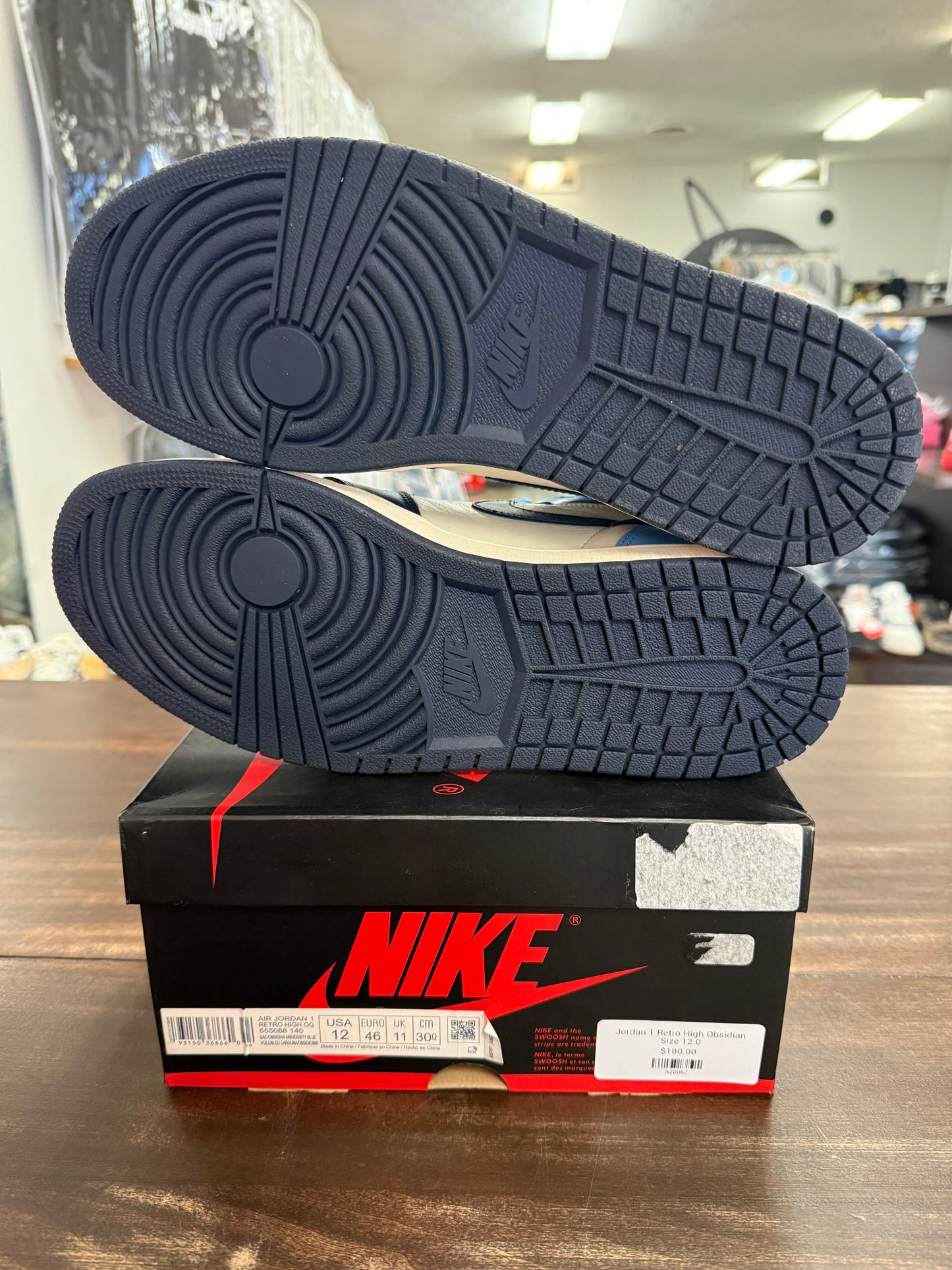 Jordan 1 Retro High Obsidian