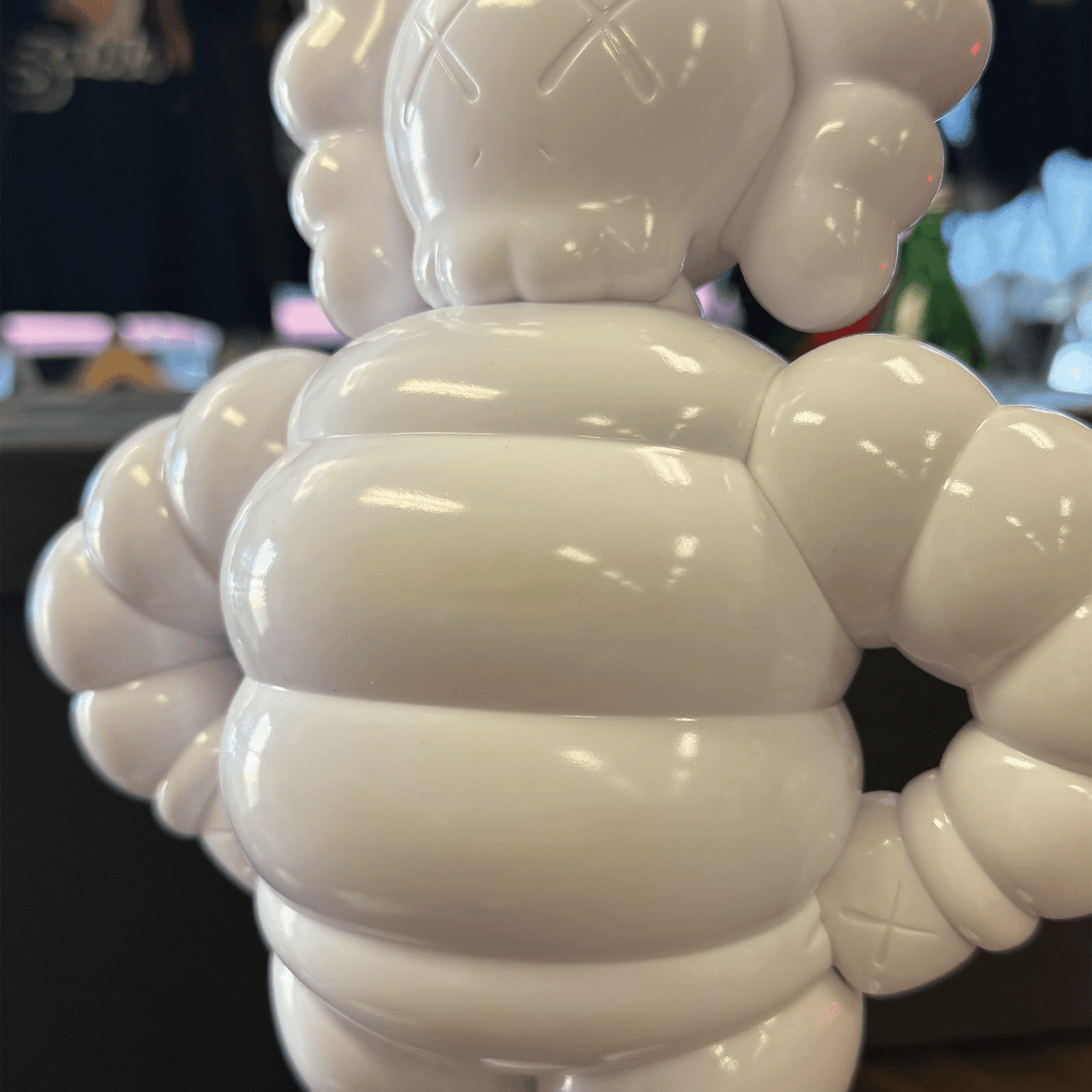 KAWS Chum Vinyl Figure White (2022)