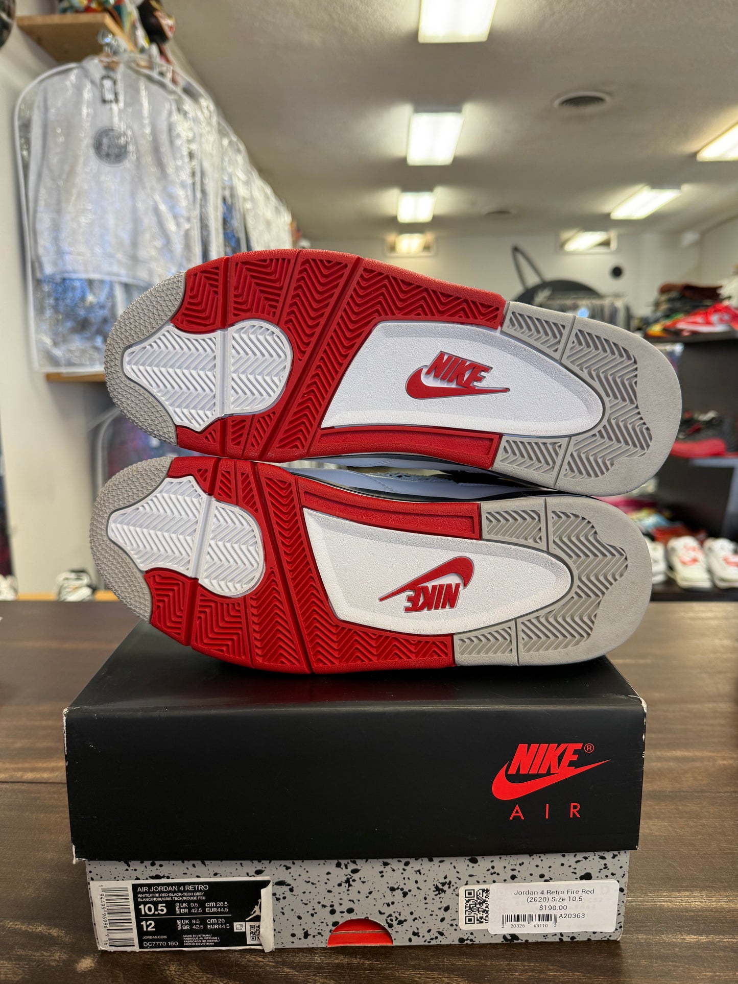 Jordan 4 Retro Fire Red (2020)