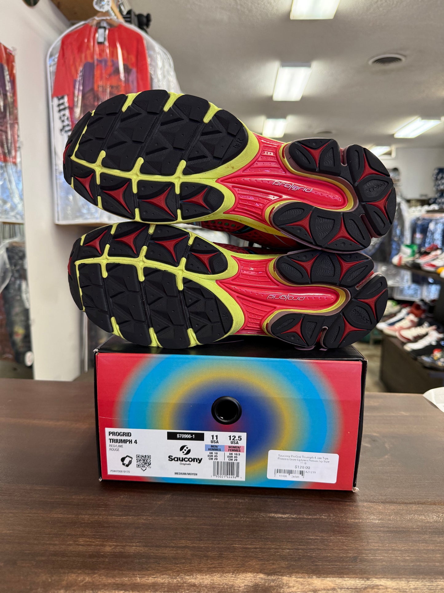Saucony ProGrid Triumph 4 Jae Tips Flowers Grow Uptown Poison Ivy