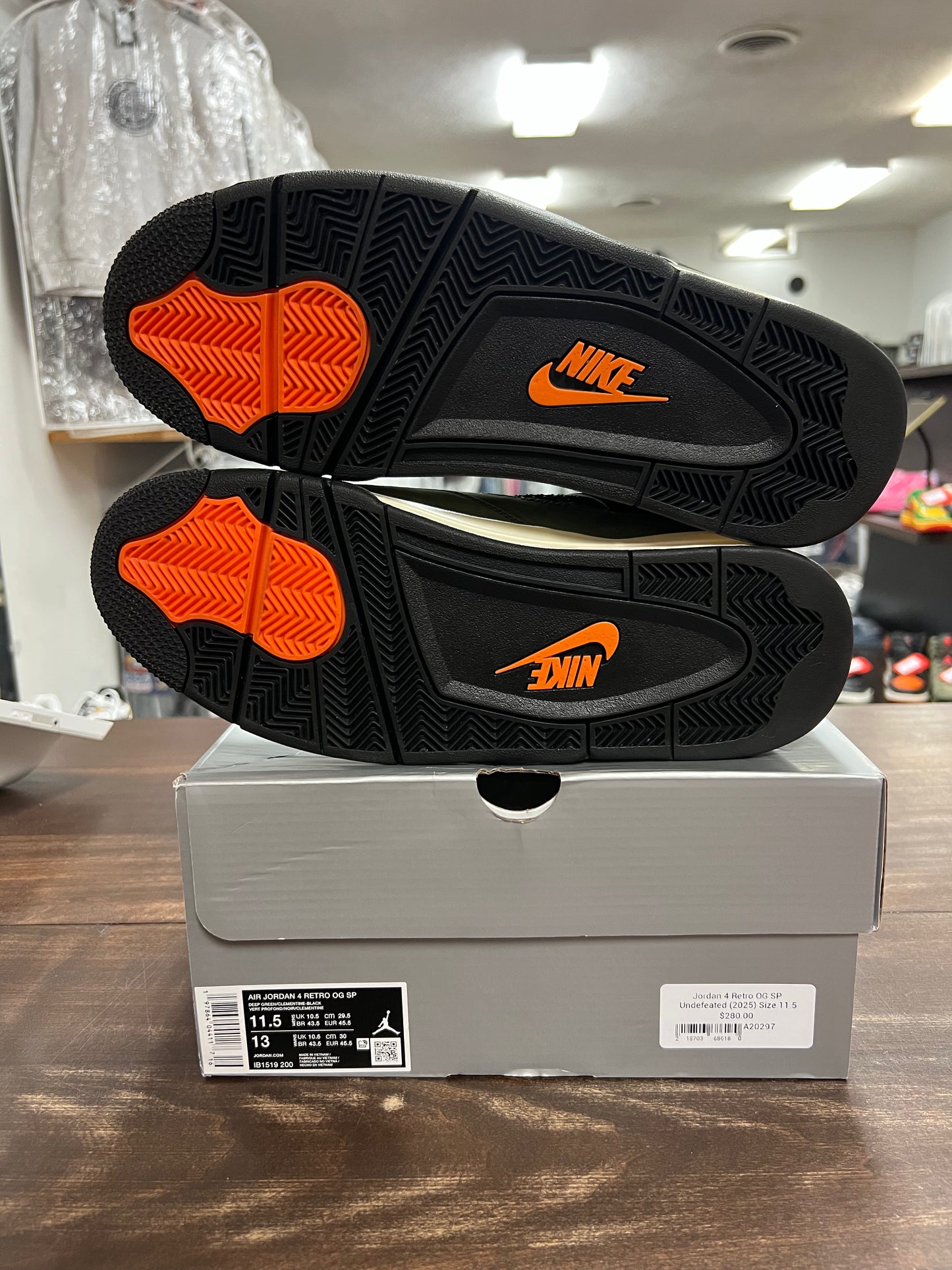 Jordan 4 Retro OG SP Undefeated (2025)