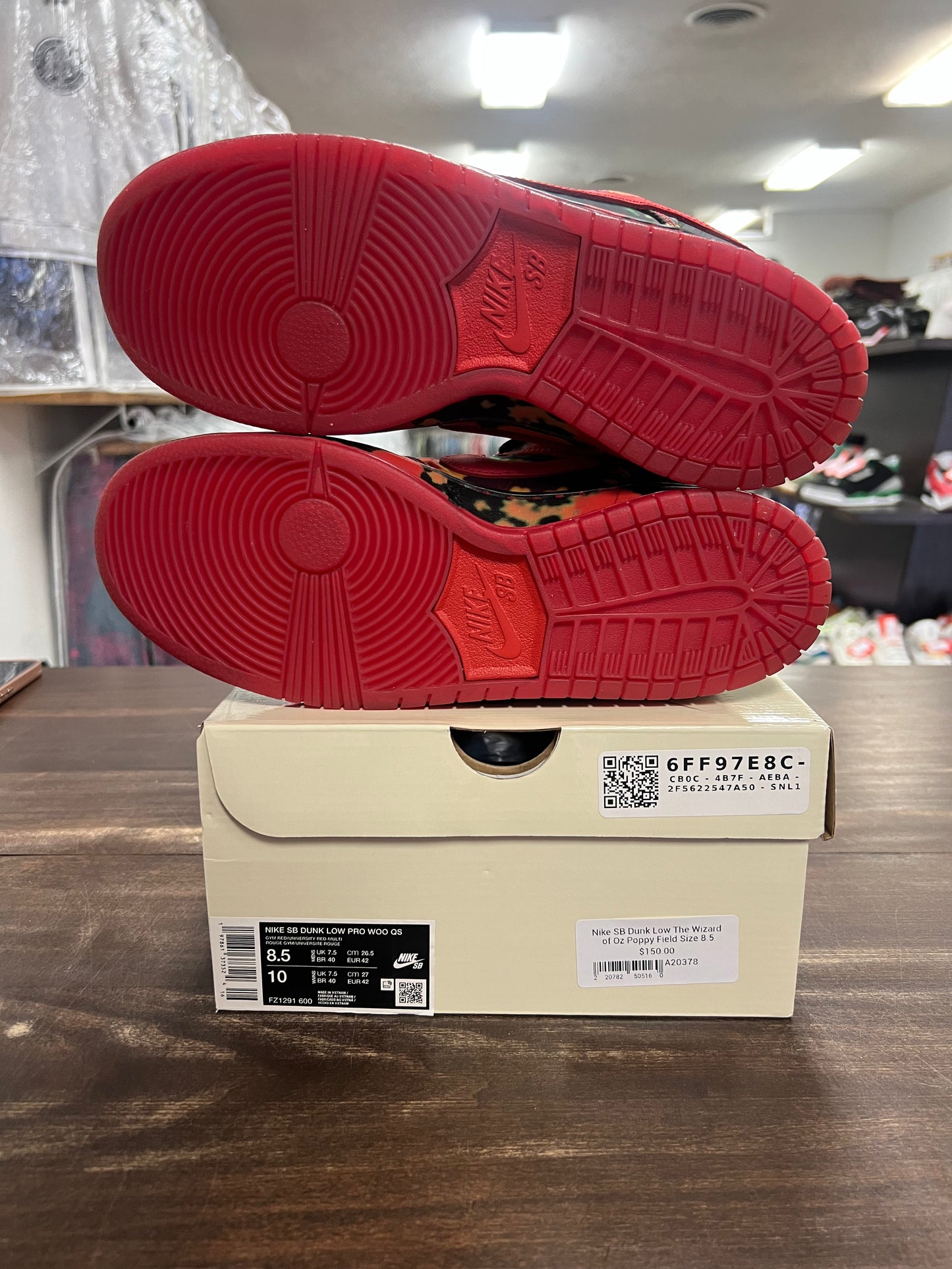 Nike SB Dunk Low The Wizard of Oz Poppy Field