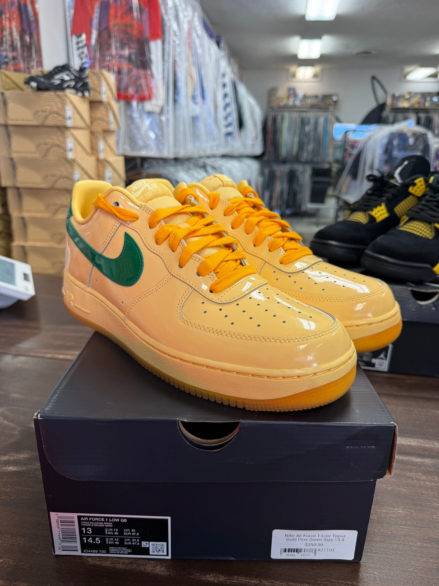 Nike Air Force 1 Low Topaz Gold Pine Green