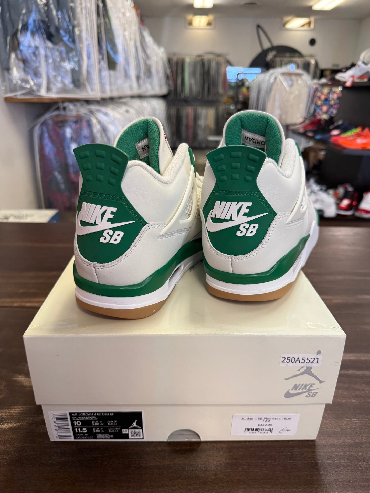 Jordan 4 SB Pine Green
