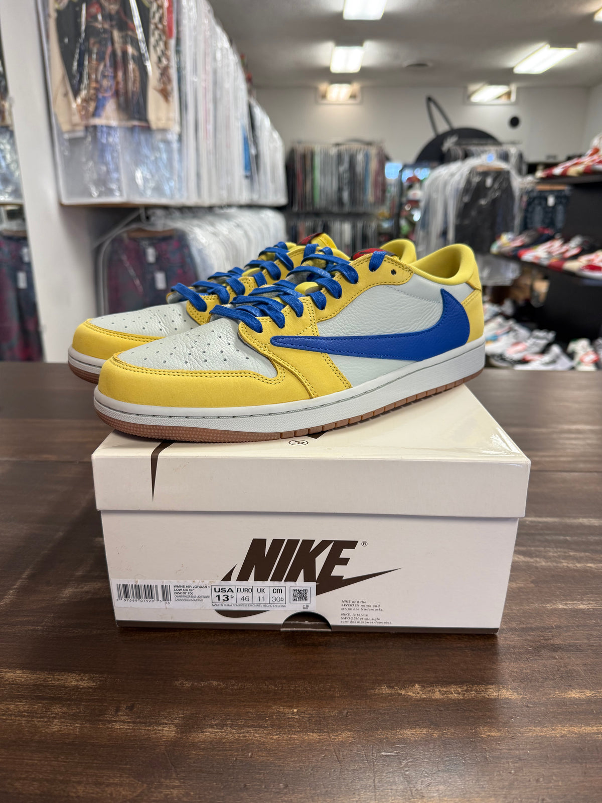 Jordan 1 Low Travis Scott Canary