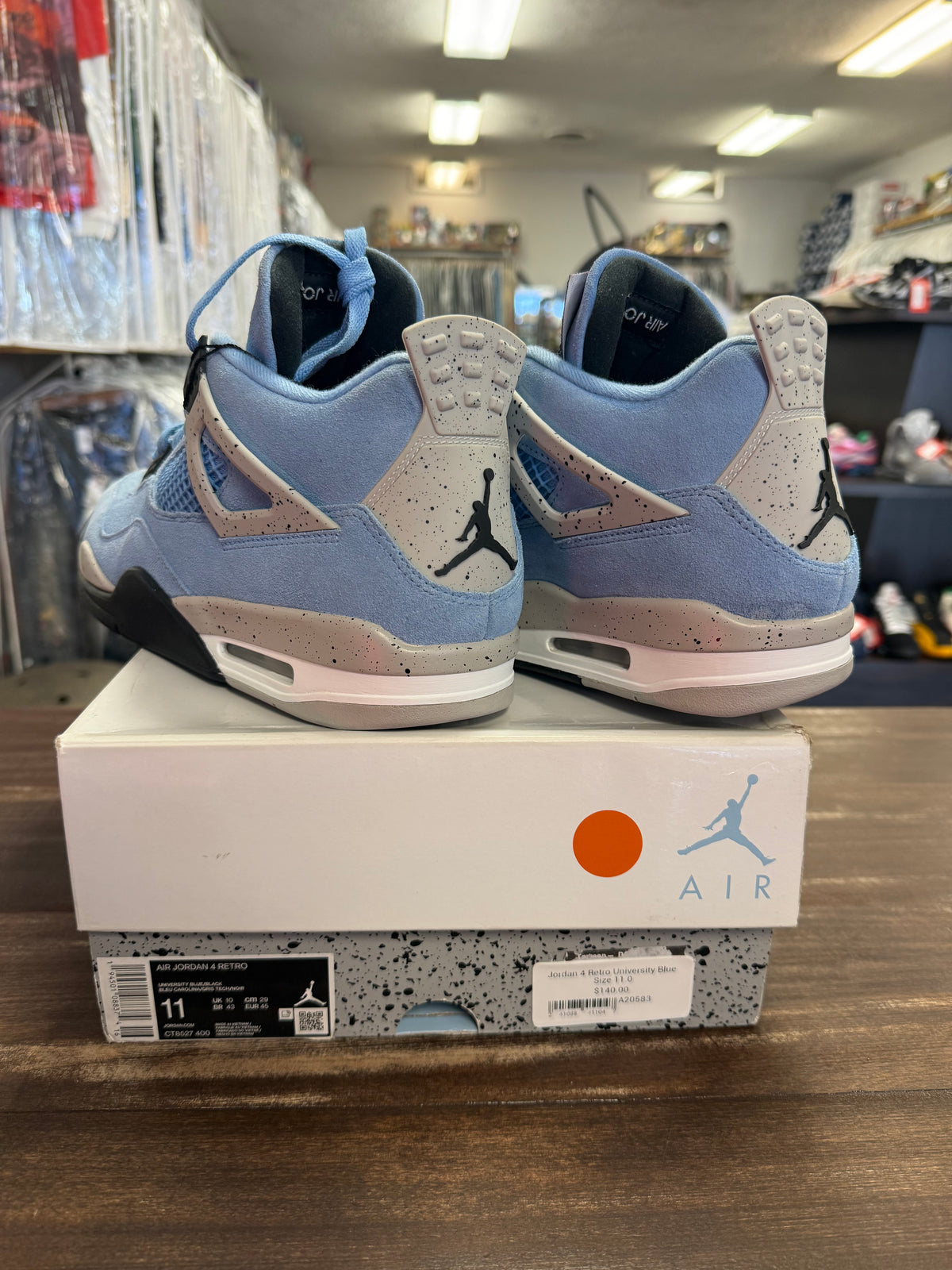 Jordan 4 Retro University Blue