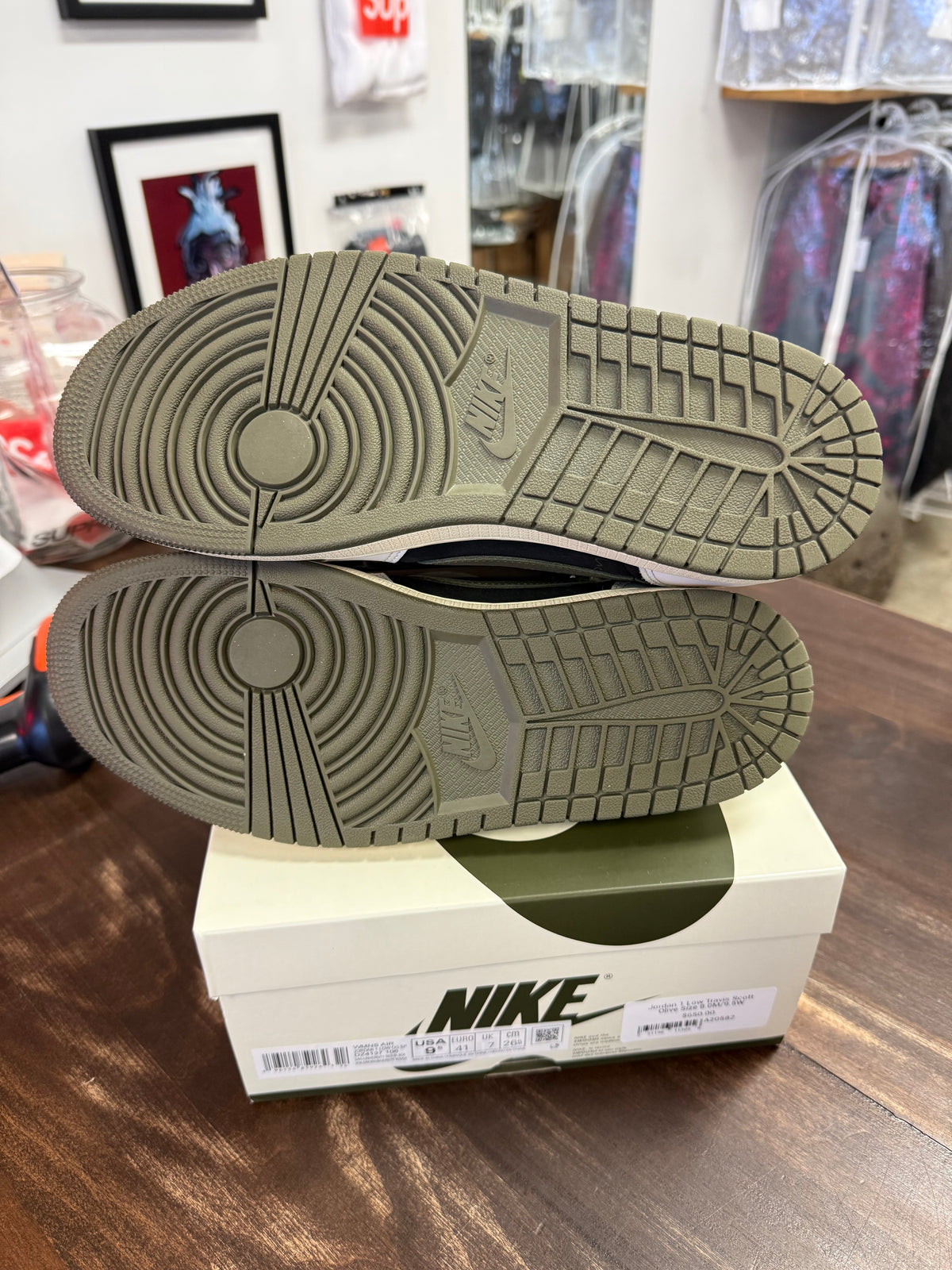 Jordan 1 Low Travis Scott Olive