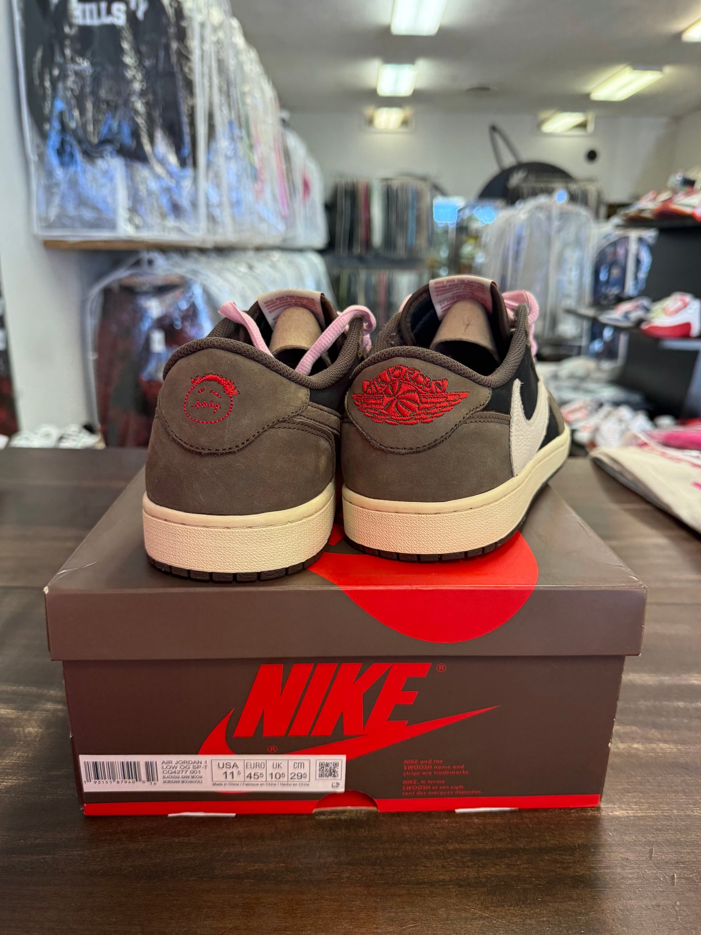 Jordan 1 Retro Low OG SP Travis Scott Mocha
