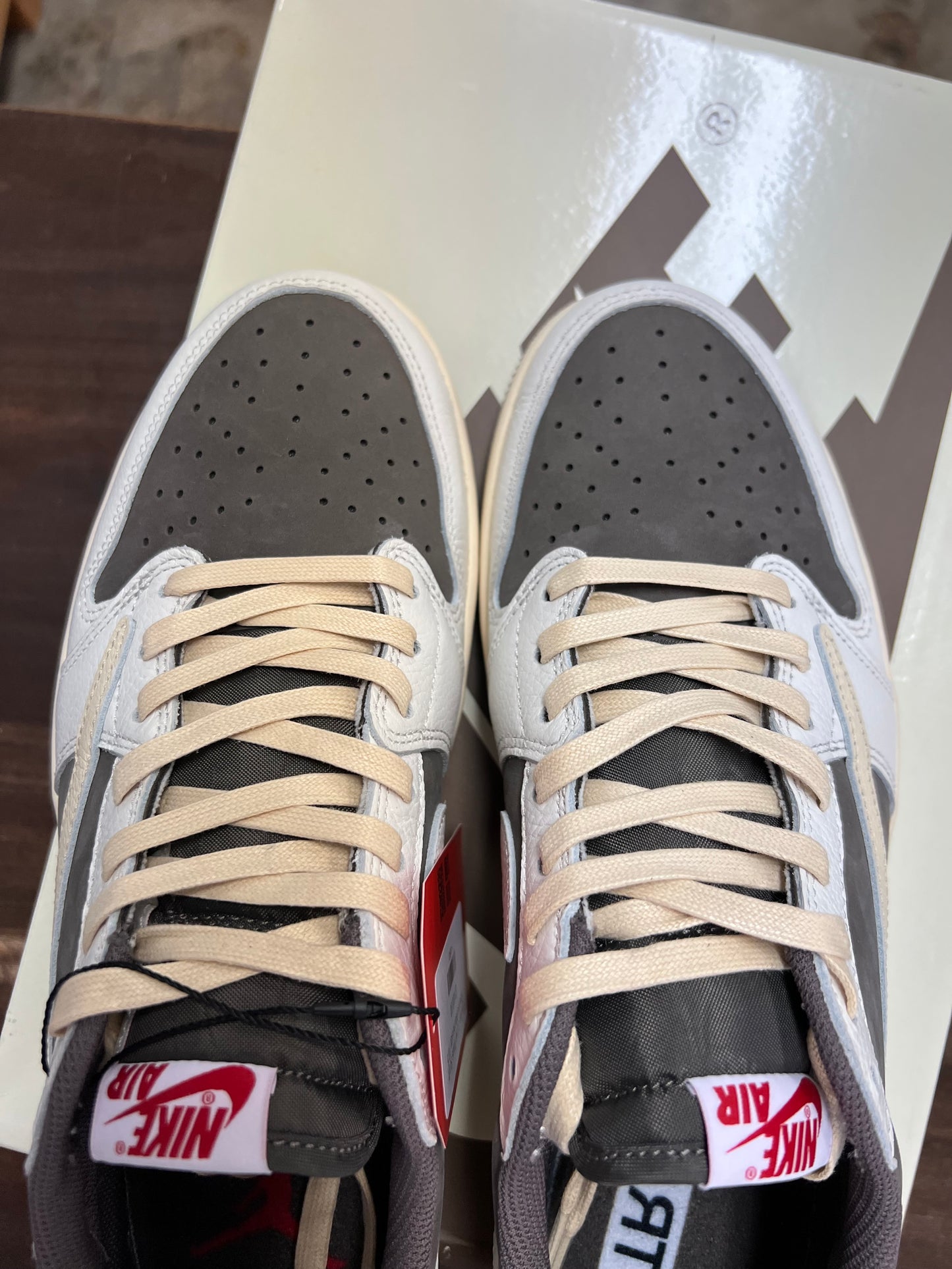 Jordan 1 Retro Low OG SP Travis Scott Reverse Mocha