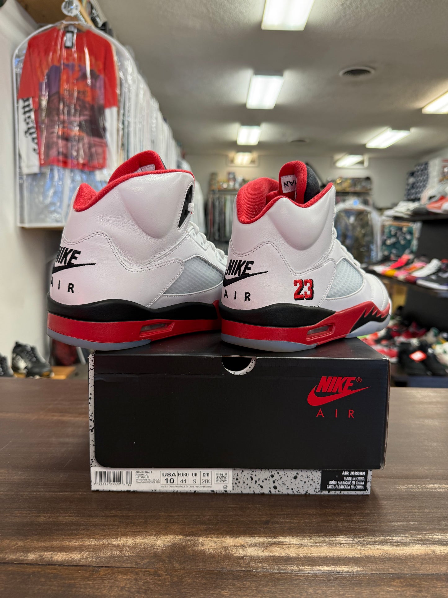 Jordan 5 Retro Fire Red Black Tongue (2025)