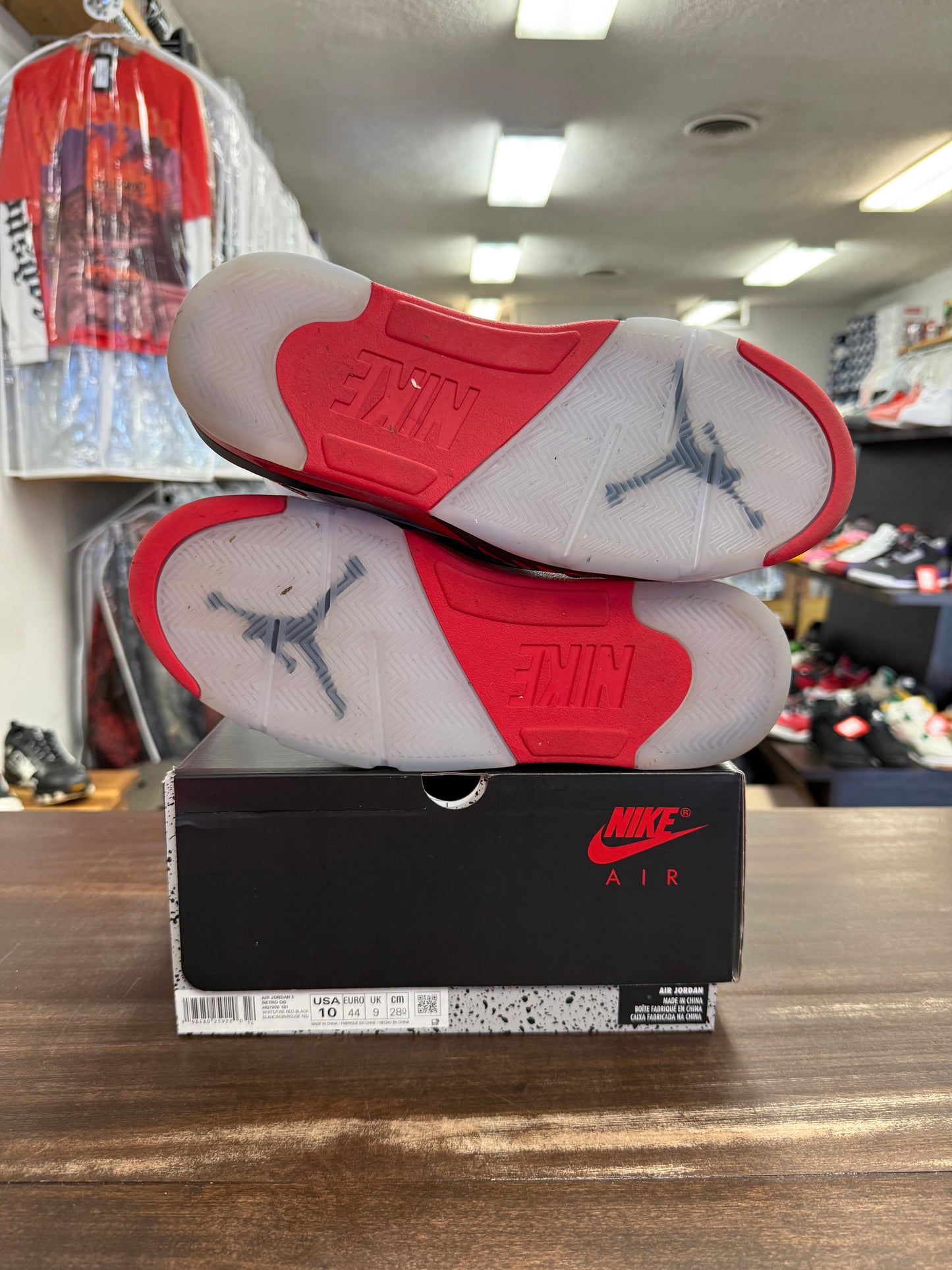 Jordan 5 Retro Fire Red Black Tongue (2025)