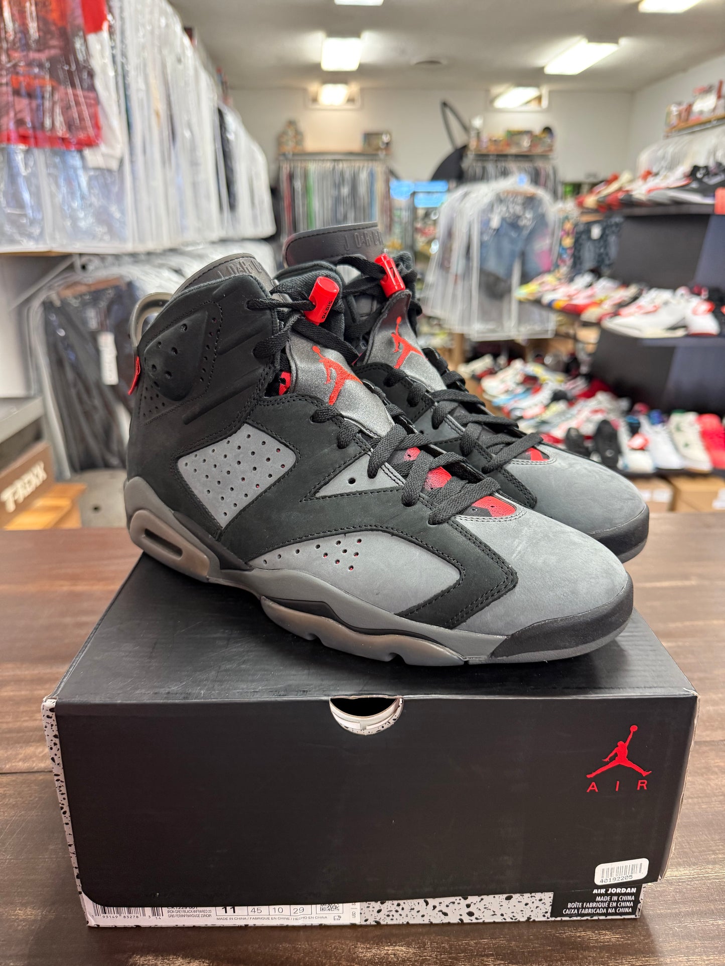 Jordan 6 PSG Paris Saint-Germain