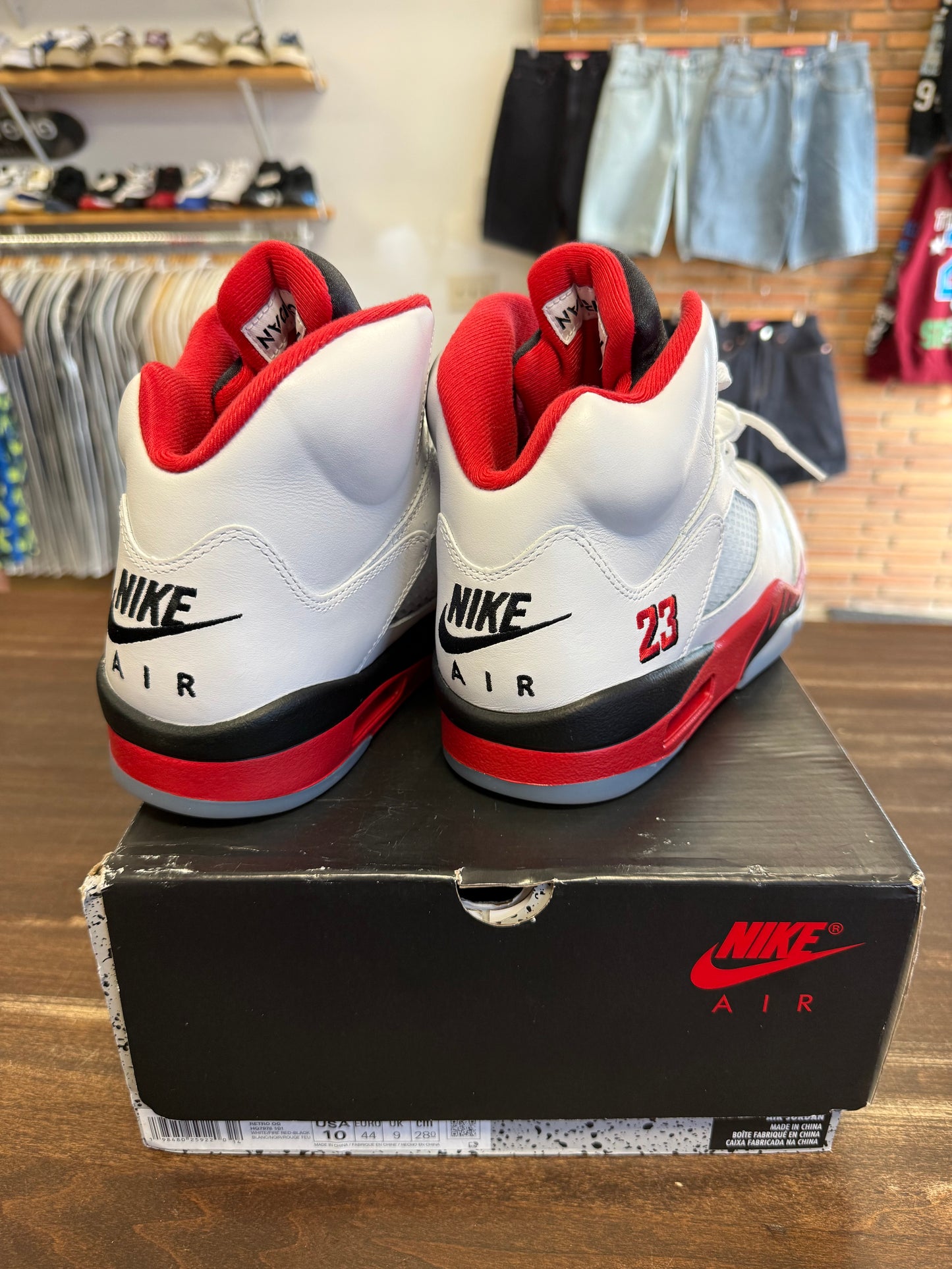 Jordan 5 Retro Fire Red Black Tongue (2025)
