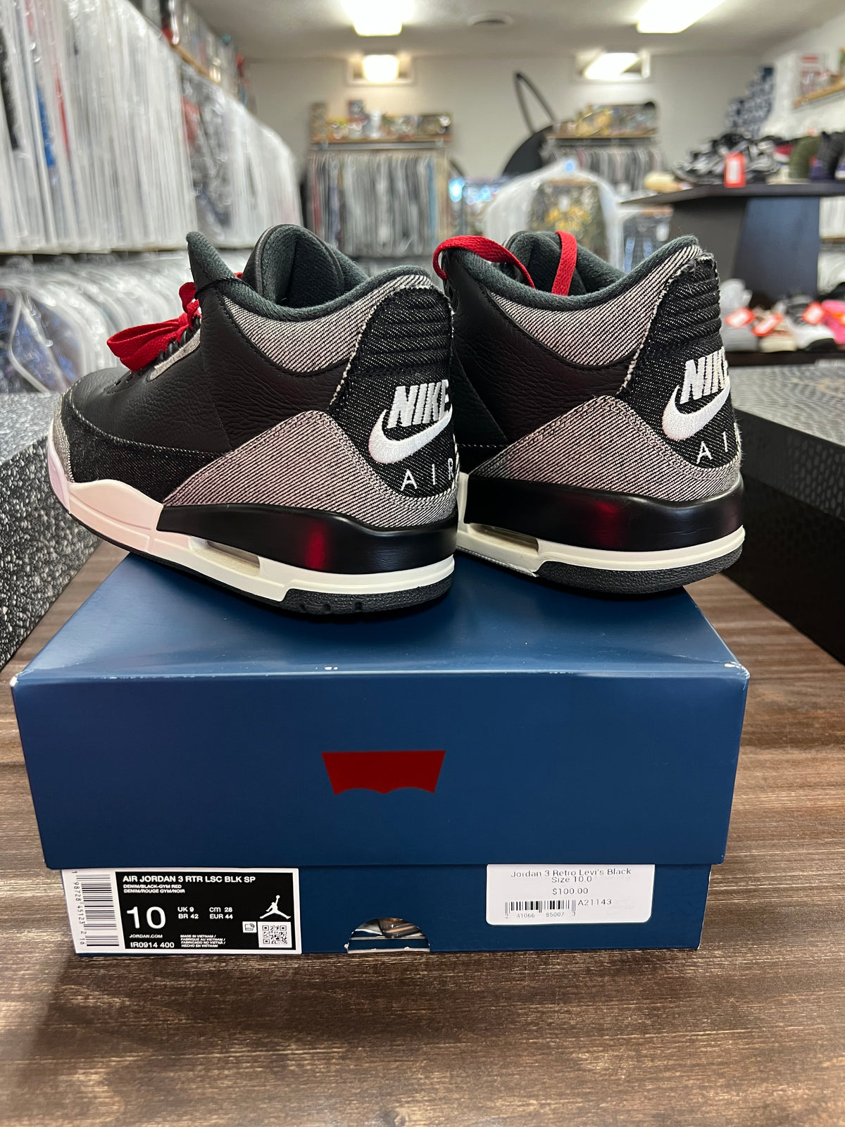 Jordan 3 Retro Levi's Black