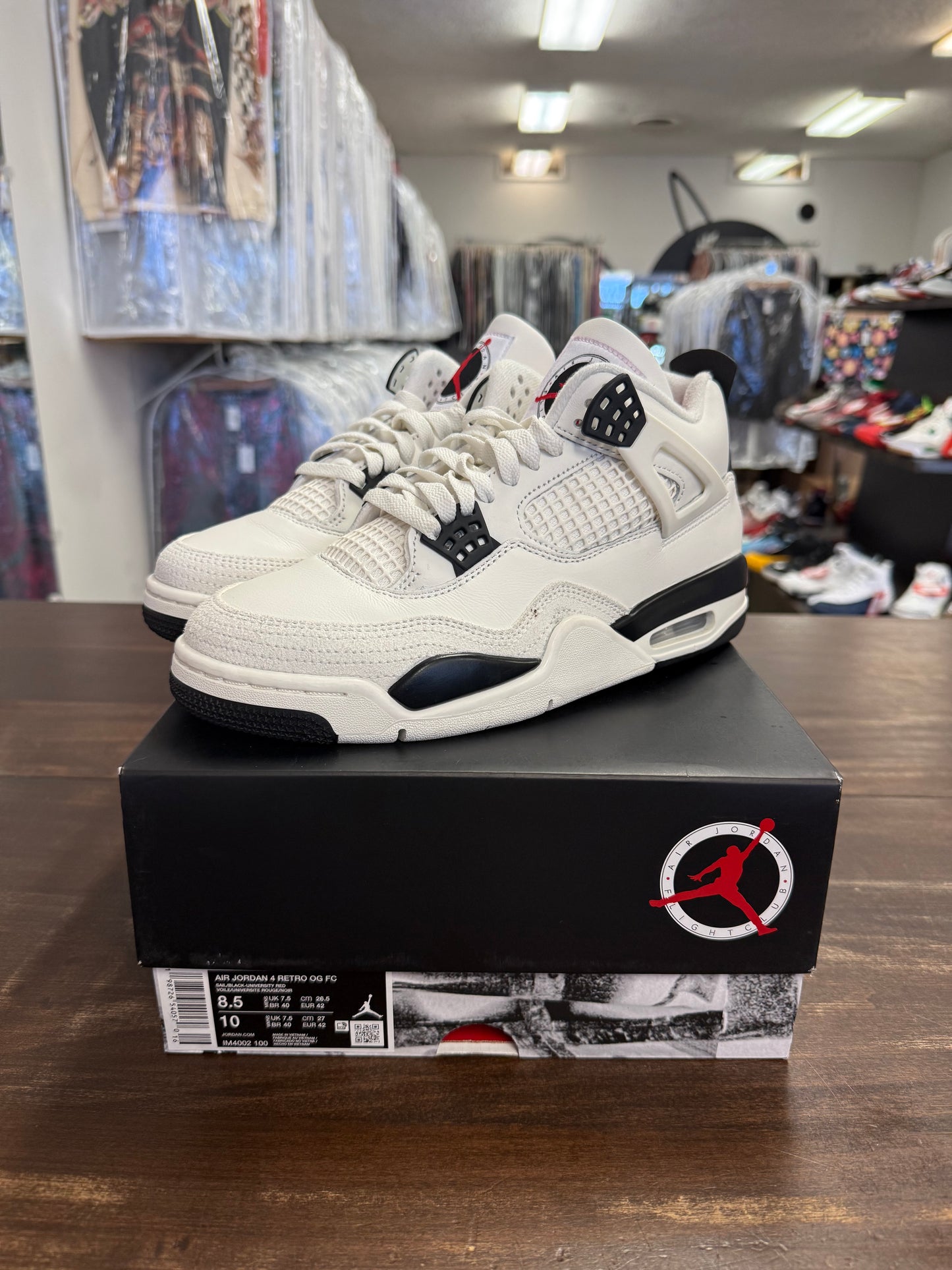 Jordan 4 Retro Flight Club