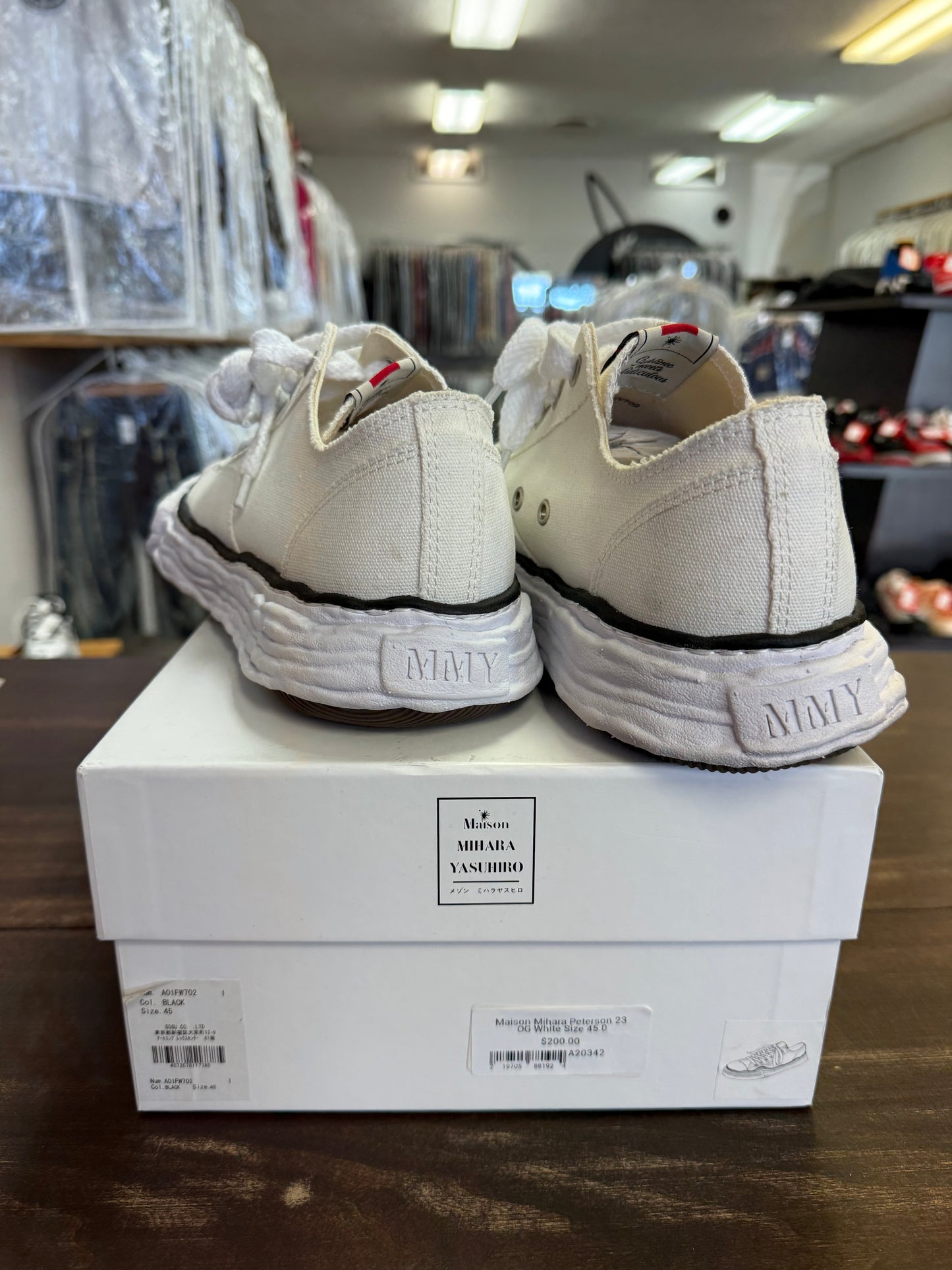 Maison Mihara Peterson 23 OG White