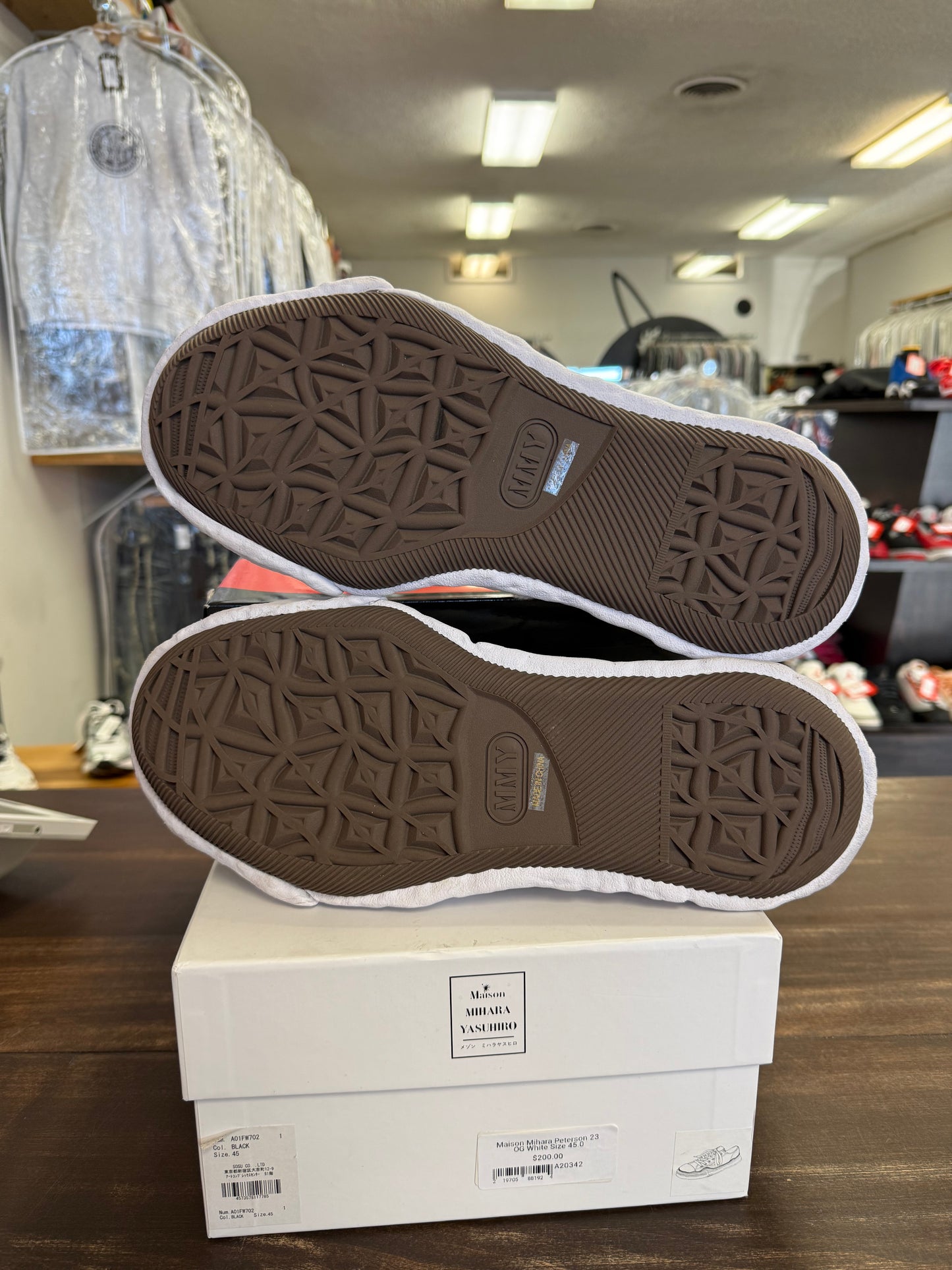 Maison Mihara Peterson 23 OG White