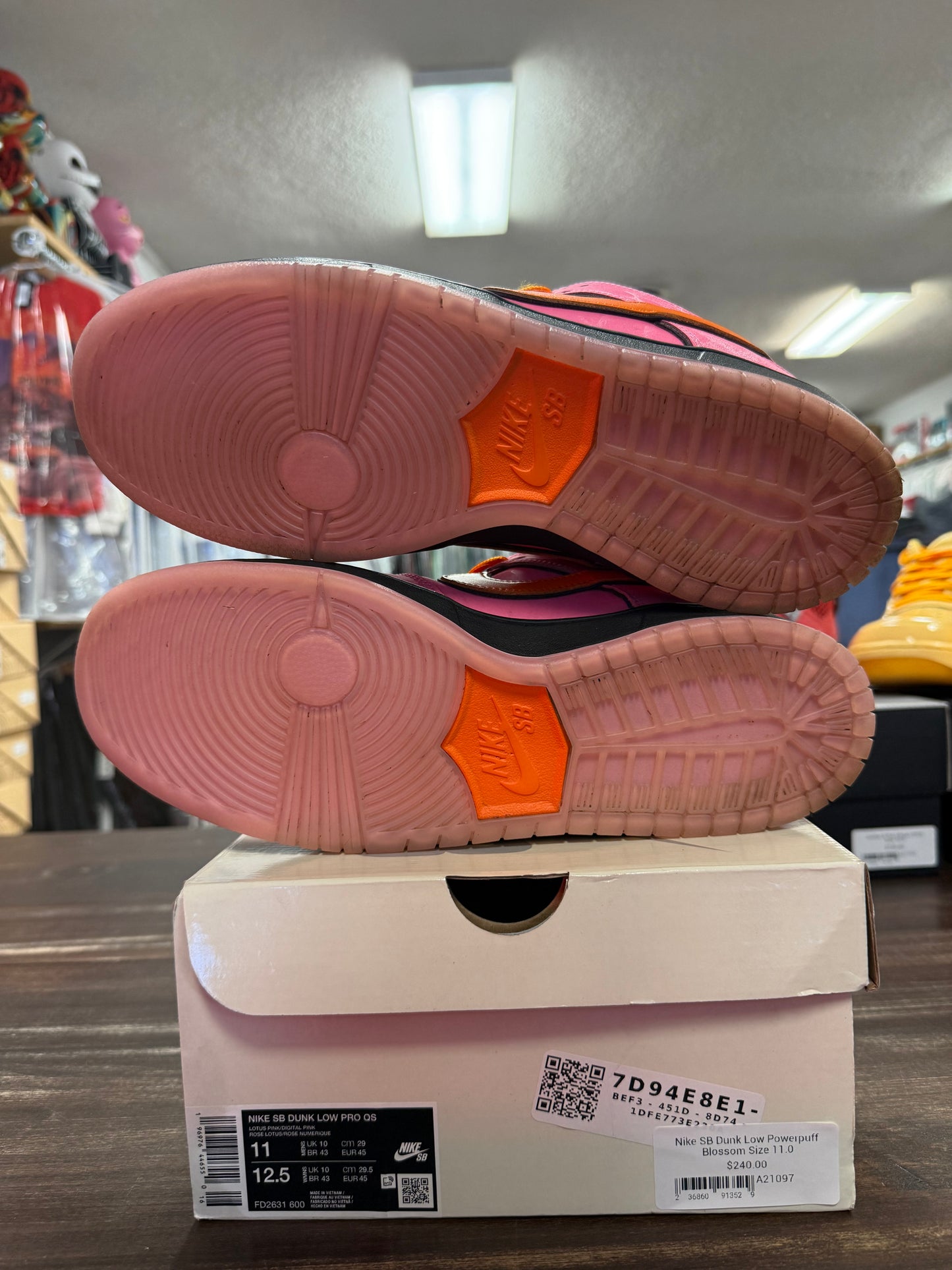 Nike SB Dunk Low Powerpuff Blossom