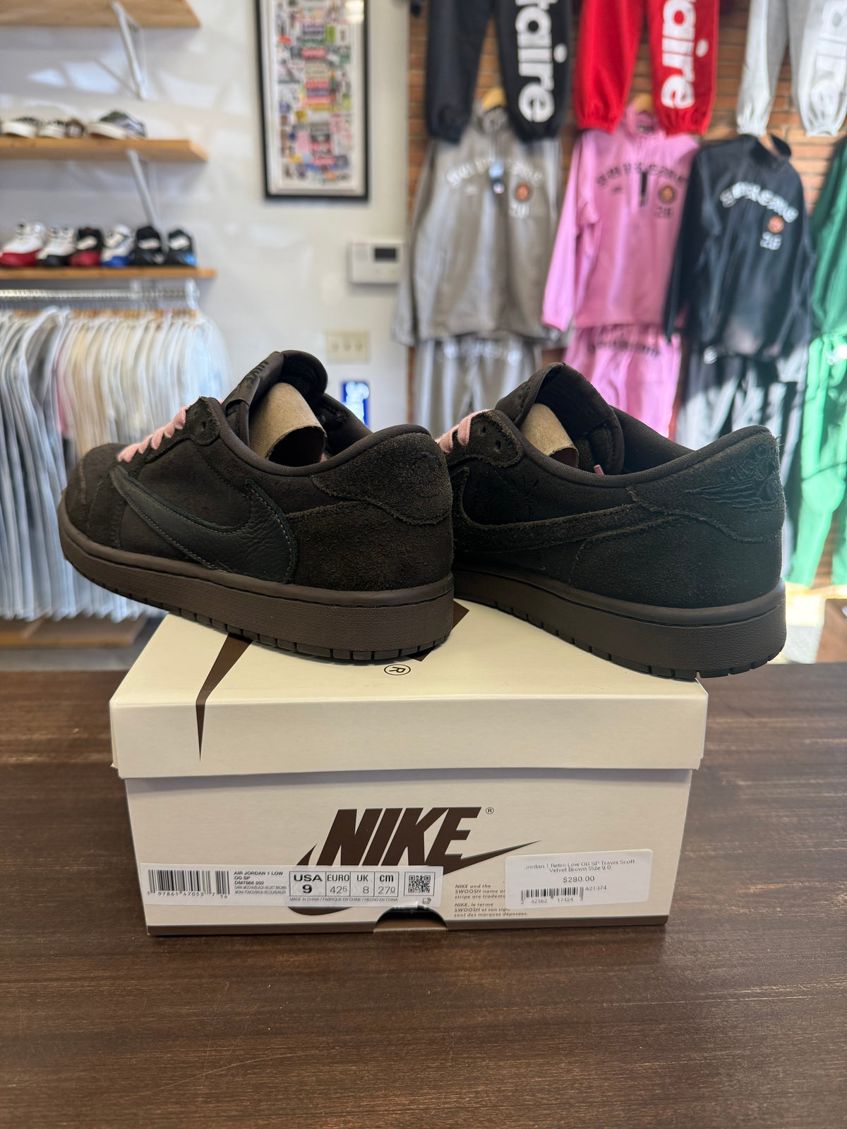 Jordan 1 Retro Low OG SP Travis Scott Velvet Brown