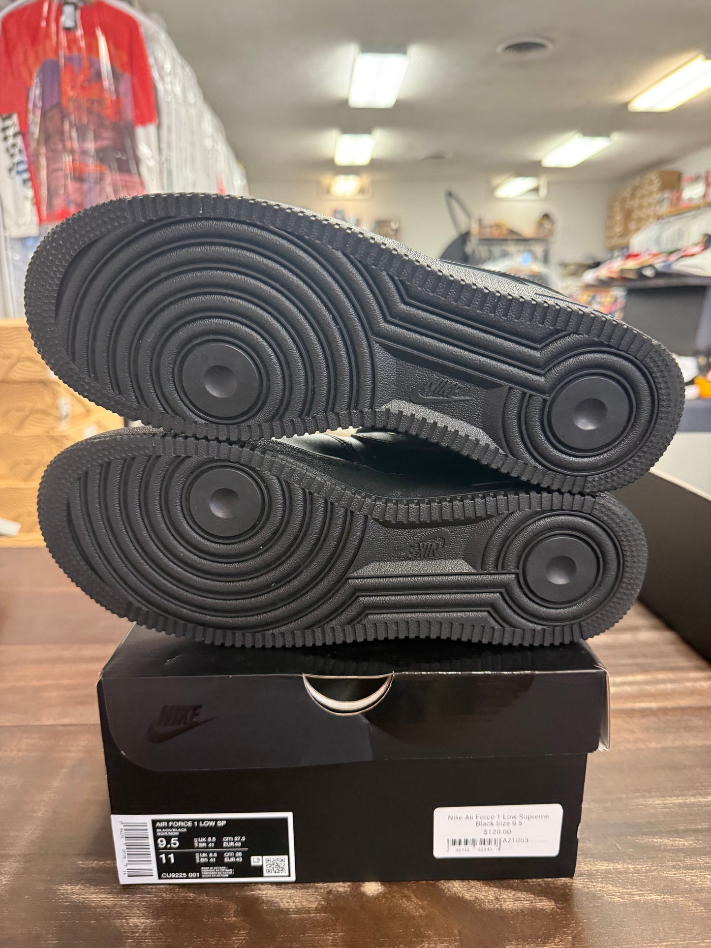 Nike Air Force 1 Low Supreme Black