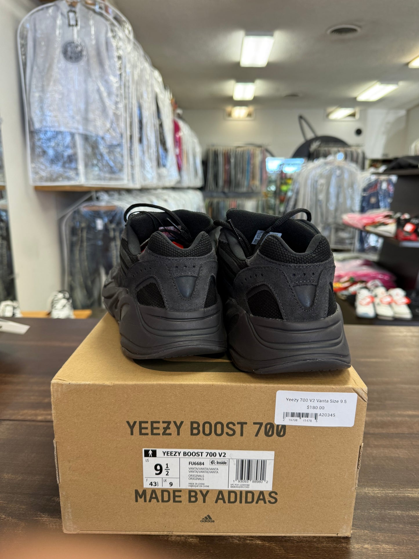 Yeezy 700 V2 Vanta