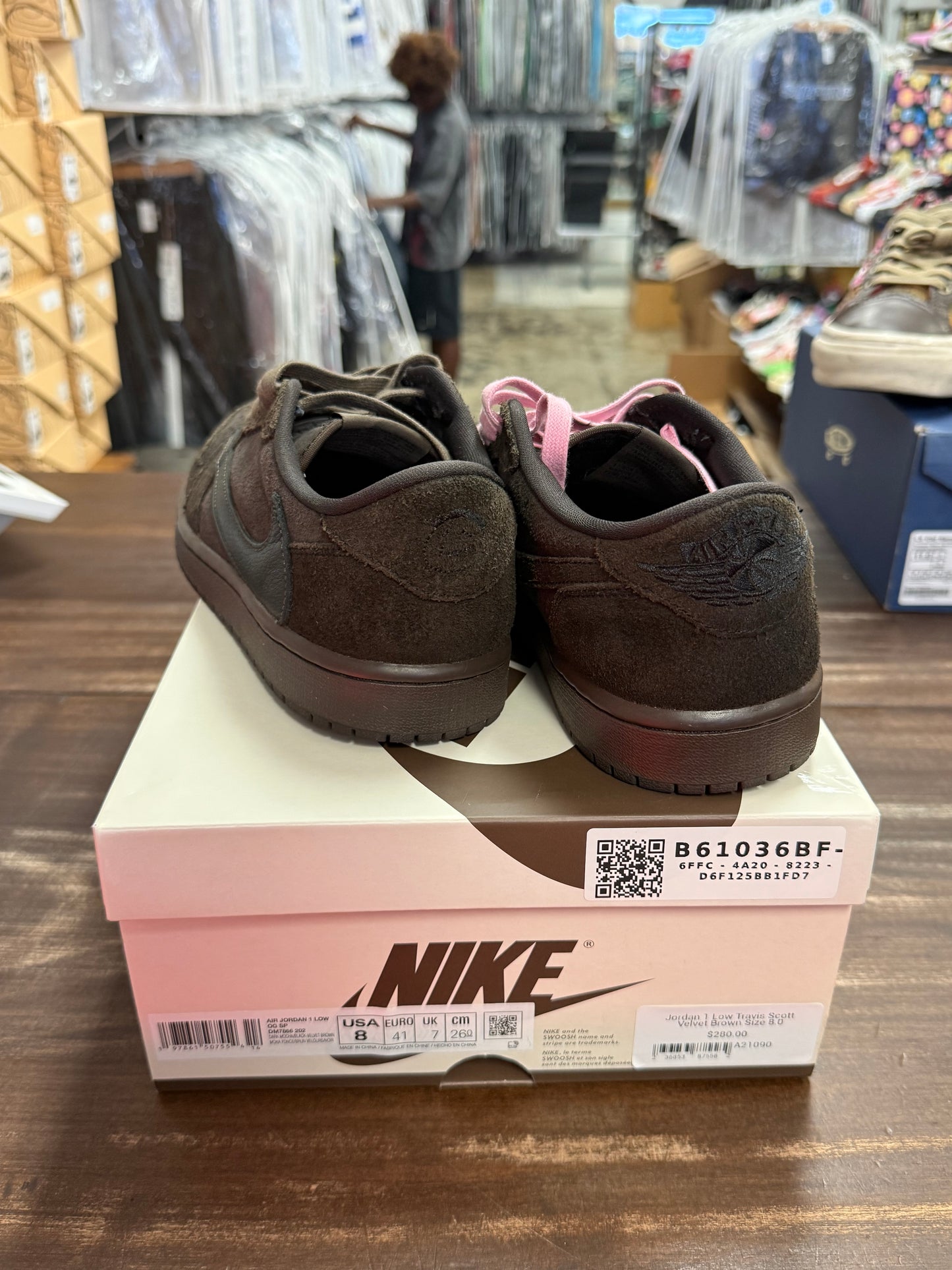 Jordan 1 Low Travis Scott Velvet Brown