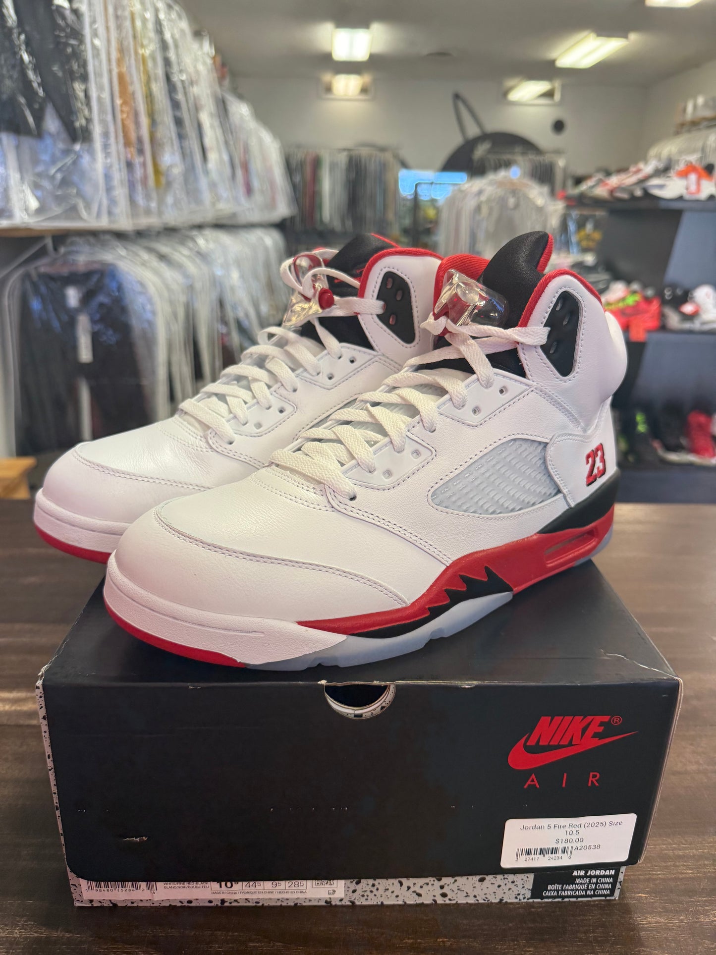Jordan 5 Fire Red (2025)