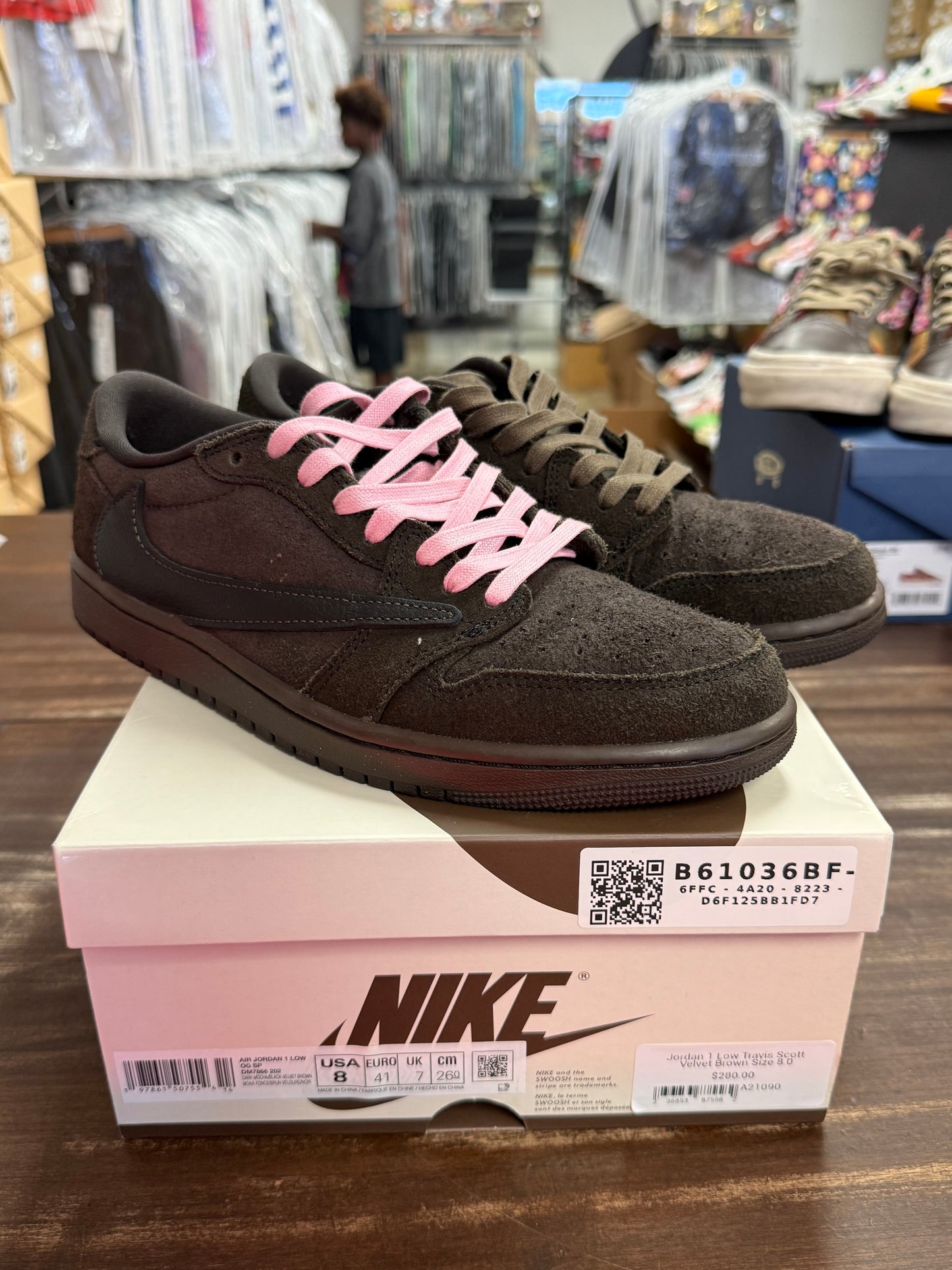 Jordan 1 Low Travis Scott Velvet Brown