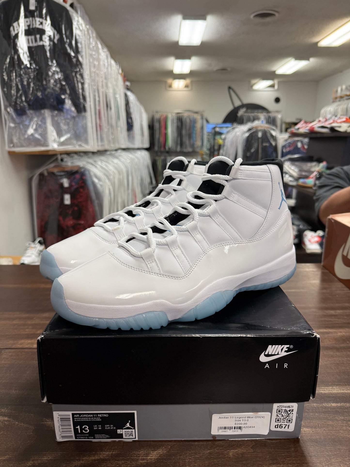 Jordan 11 Legend Blue (2024)