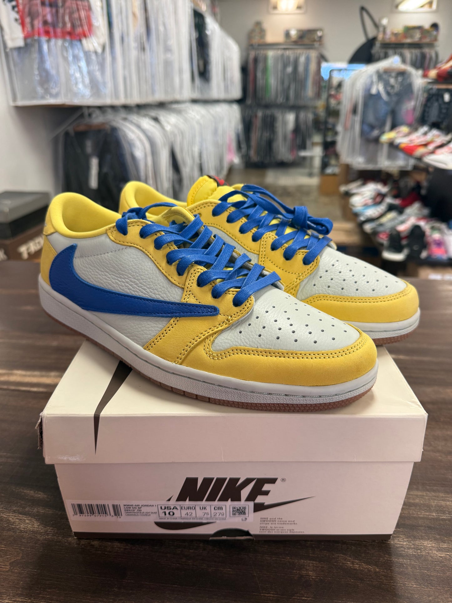 Jordan 1 Retro Low Travis Scott Canary