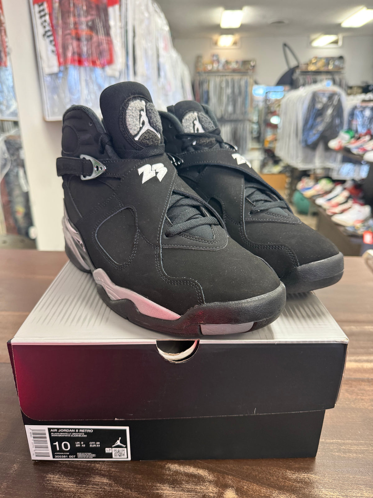 Jordan 8 Retro Chrome 2026