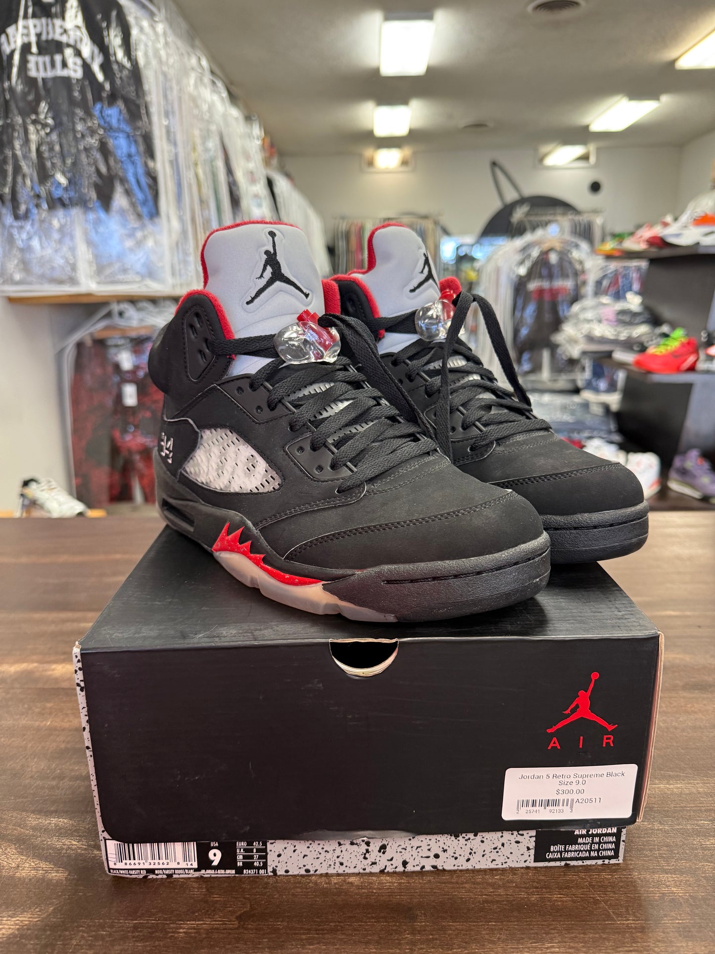Jordan 5 Retro Supreme Black