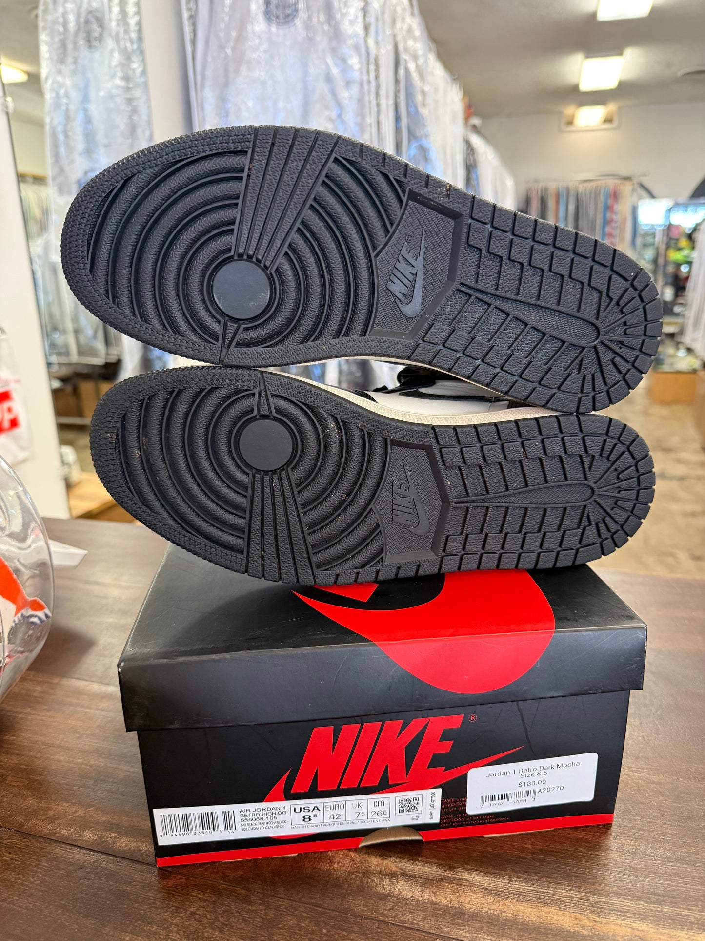 Jordan 1 Retro Dark Mocha