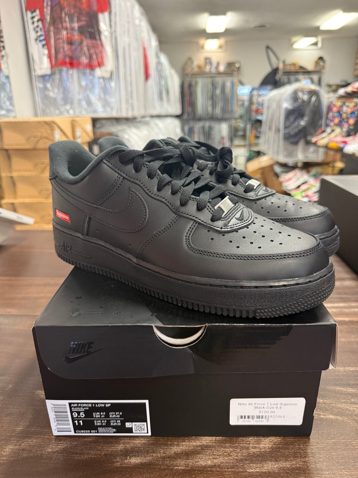 Nike Air Force 1 Low Supreme Black