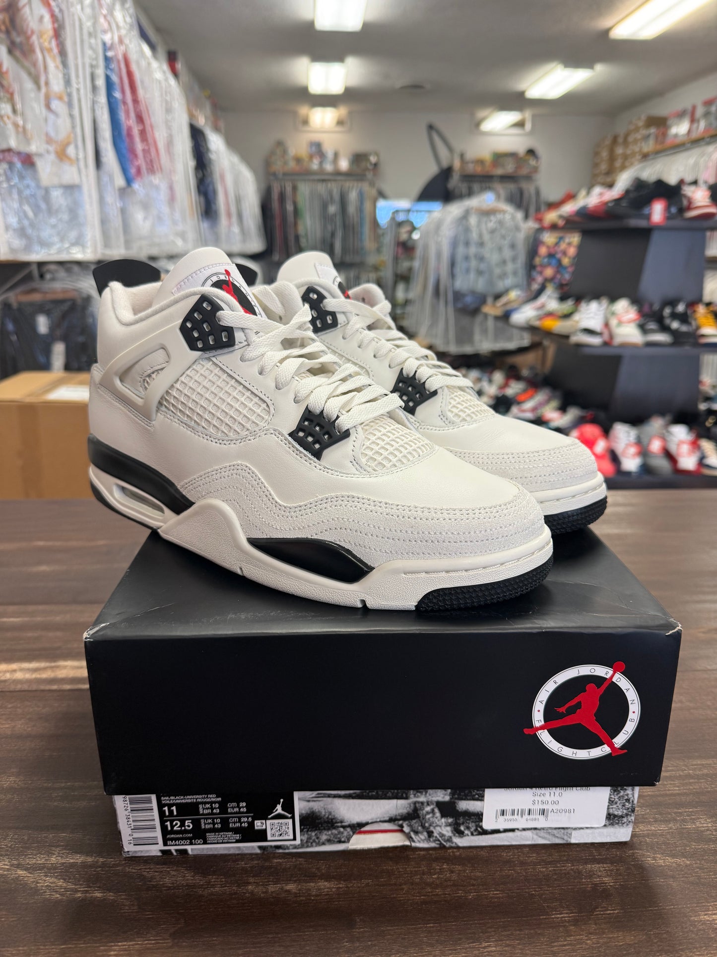 Jordan 4 Retro Flight Club