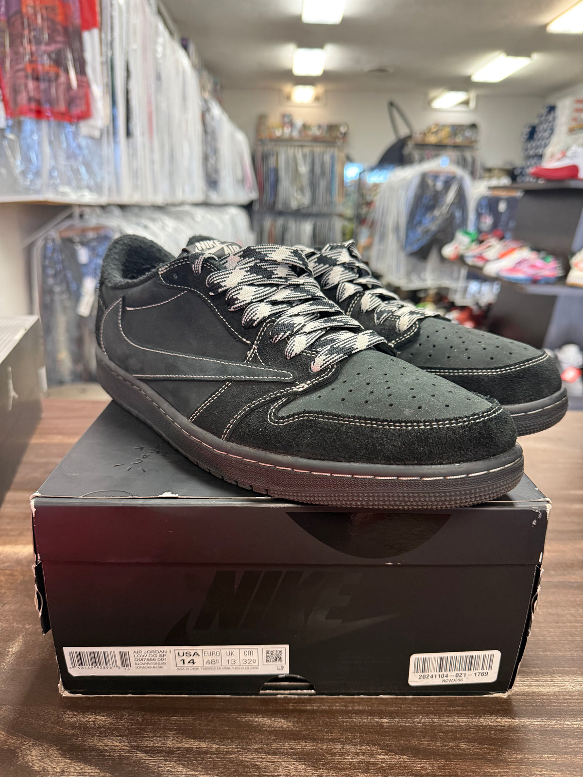 Jordan 1 Retro Low OG SP Travis Scott Black Phantom