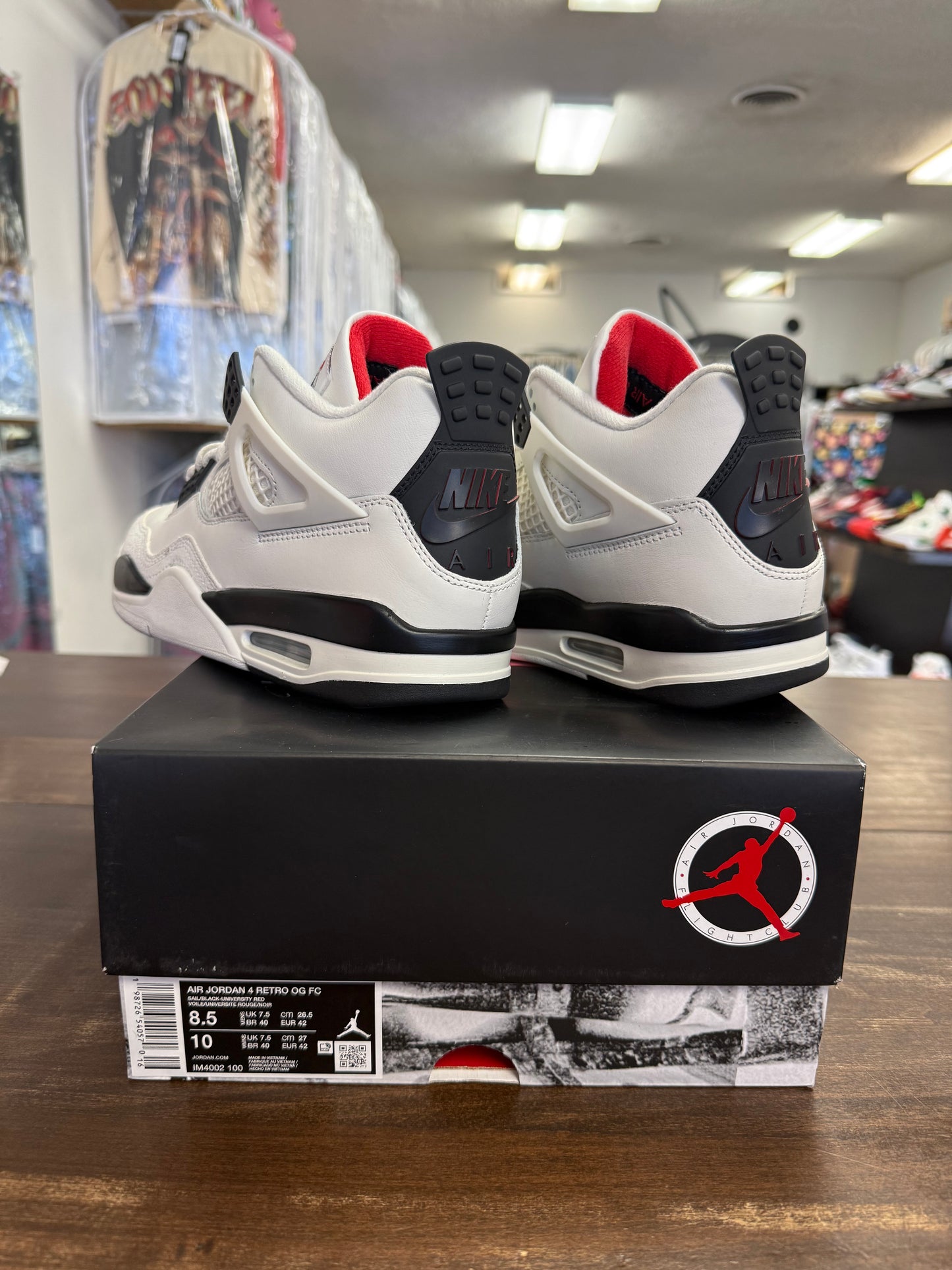 Jordan 4 Retro Flight Club