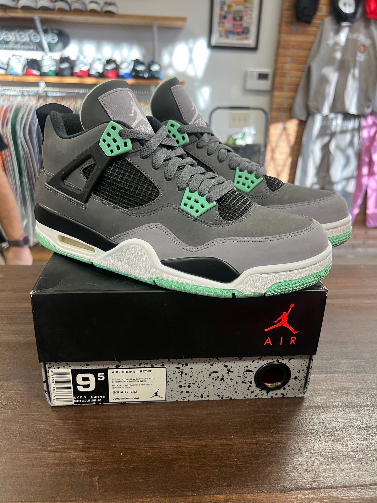 Jordan 4 Green Glow