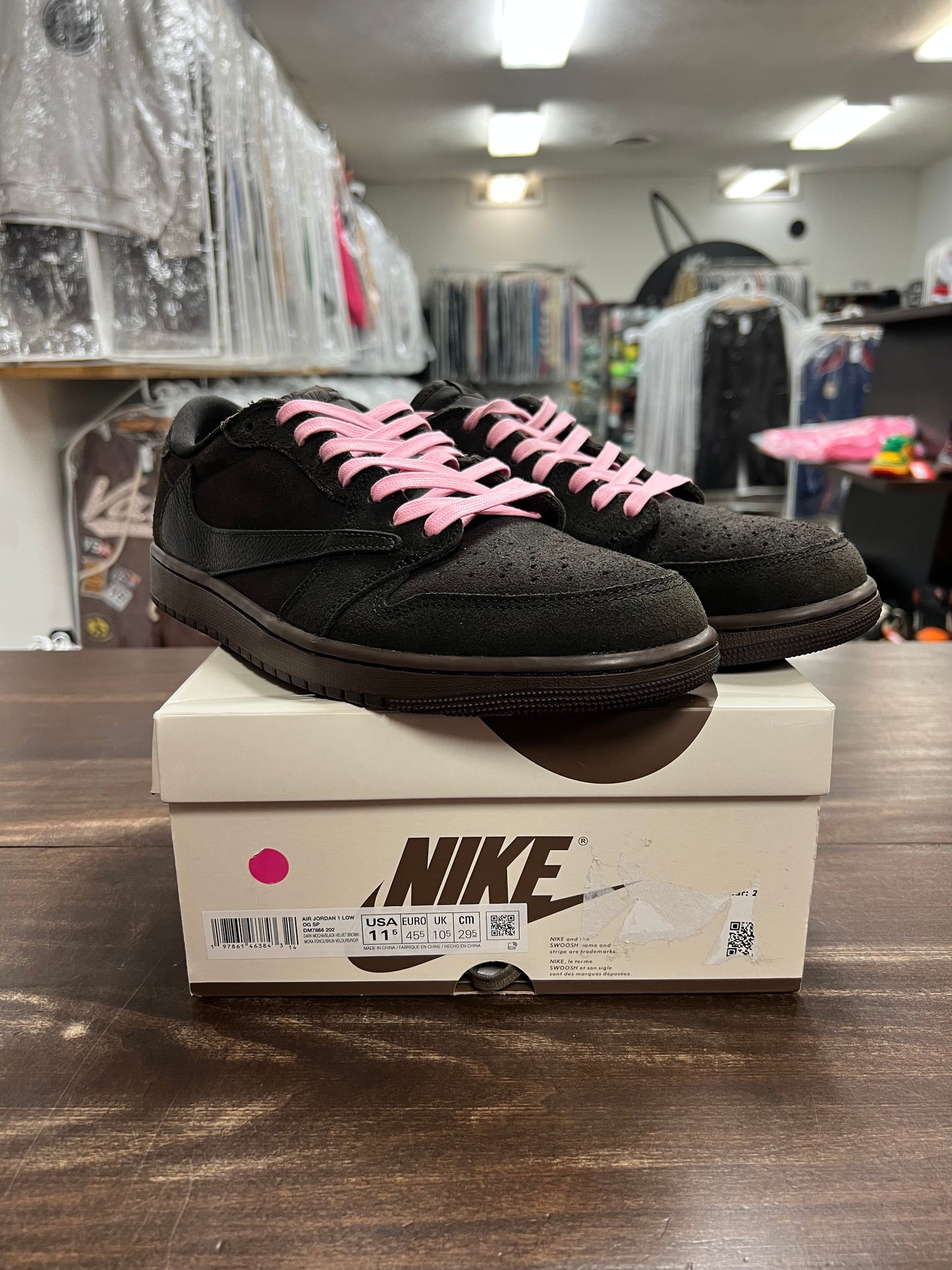 Jordan 1 Low Travis Scott Velvet Brown