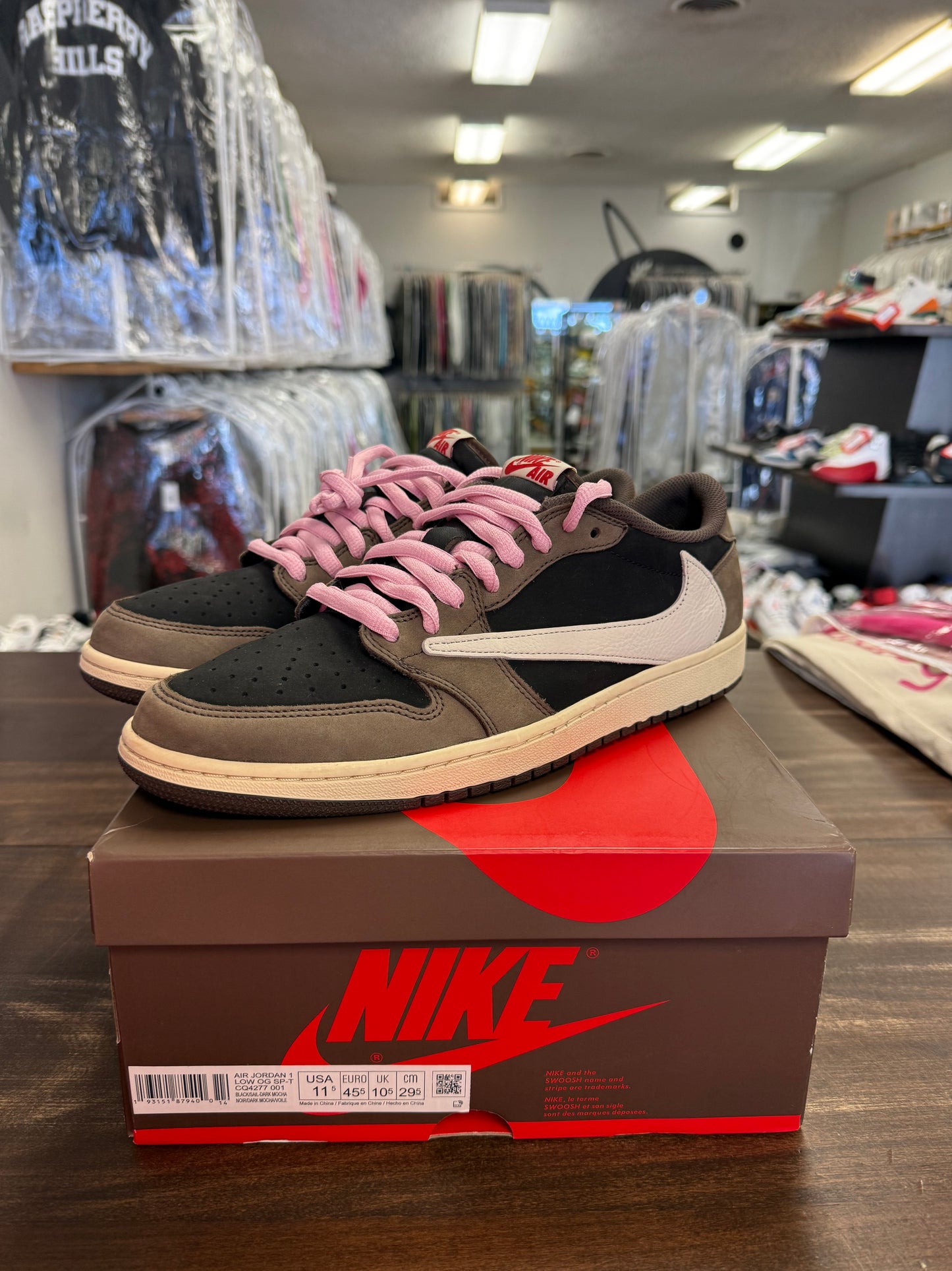 Jordan 1 Retro Low OG SP Travis Scott Mocha