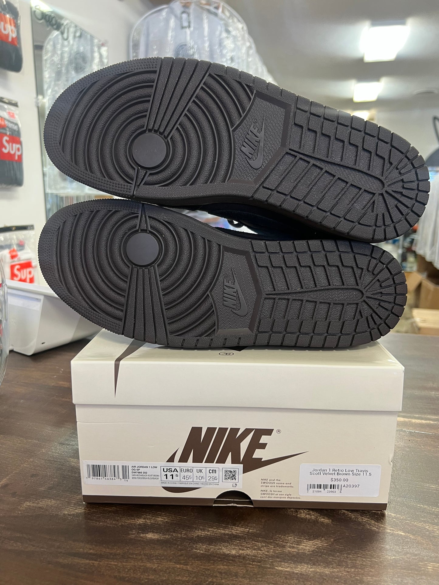 Jordan 1 Retro Low Travis Scott Velvet Brown