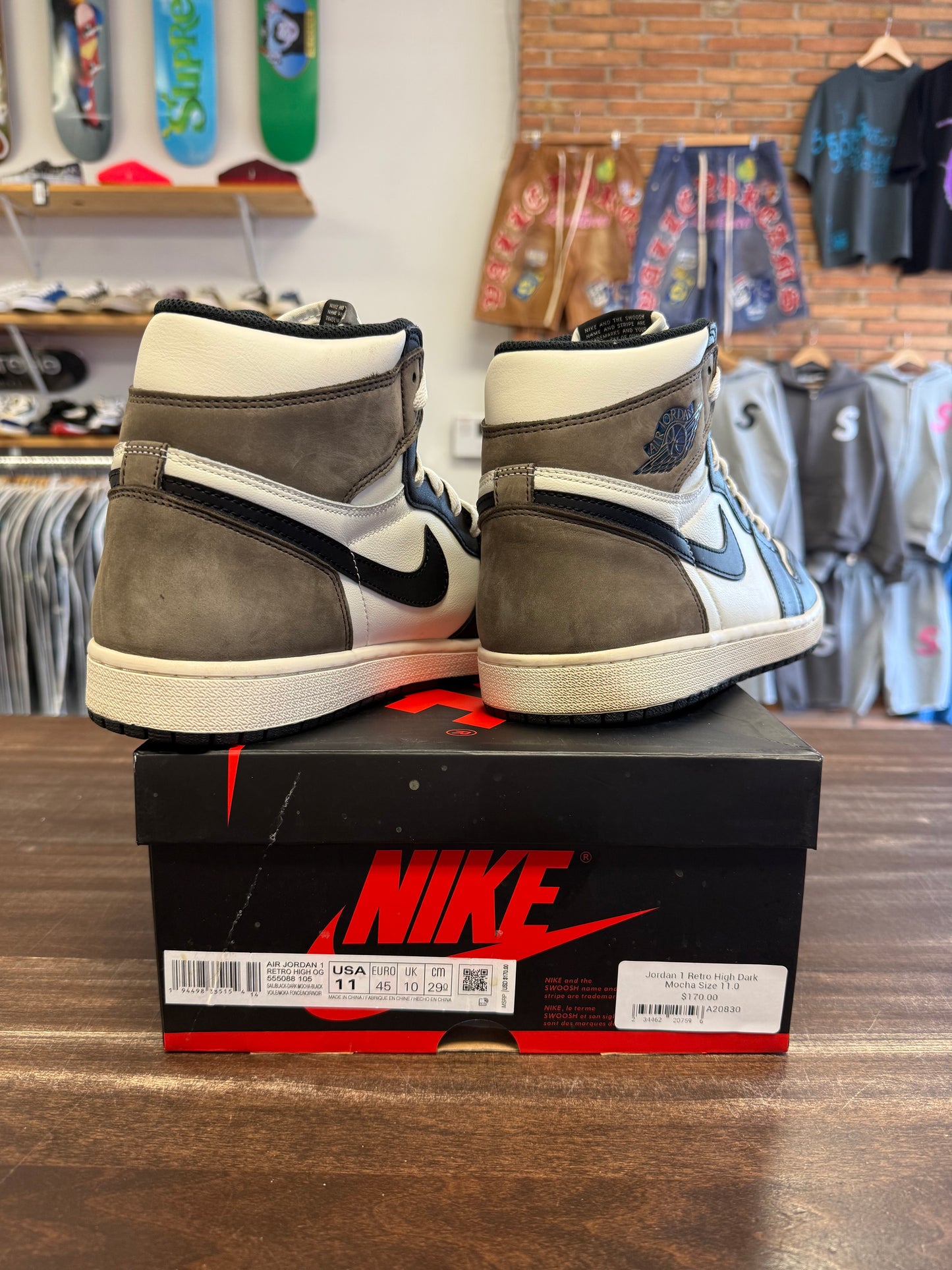 Jordan 1 Retro High Dark Mocha